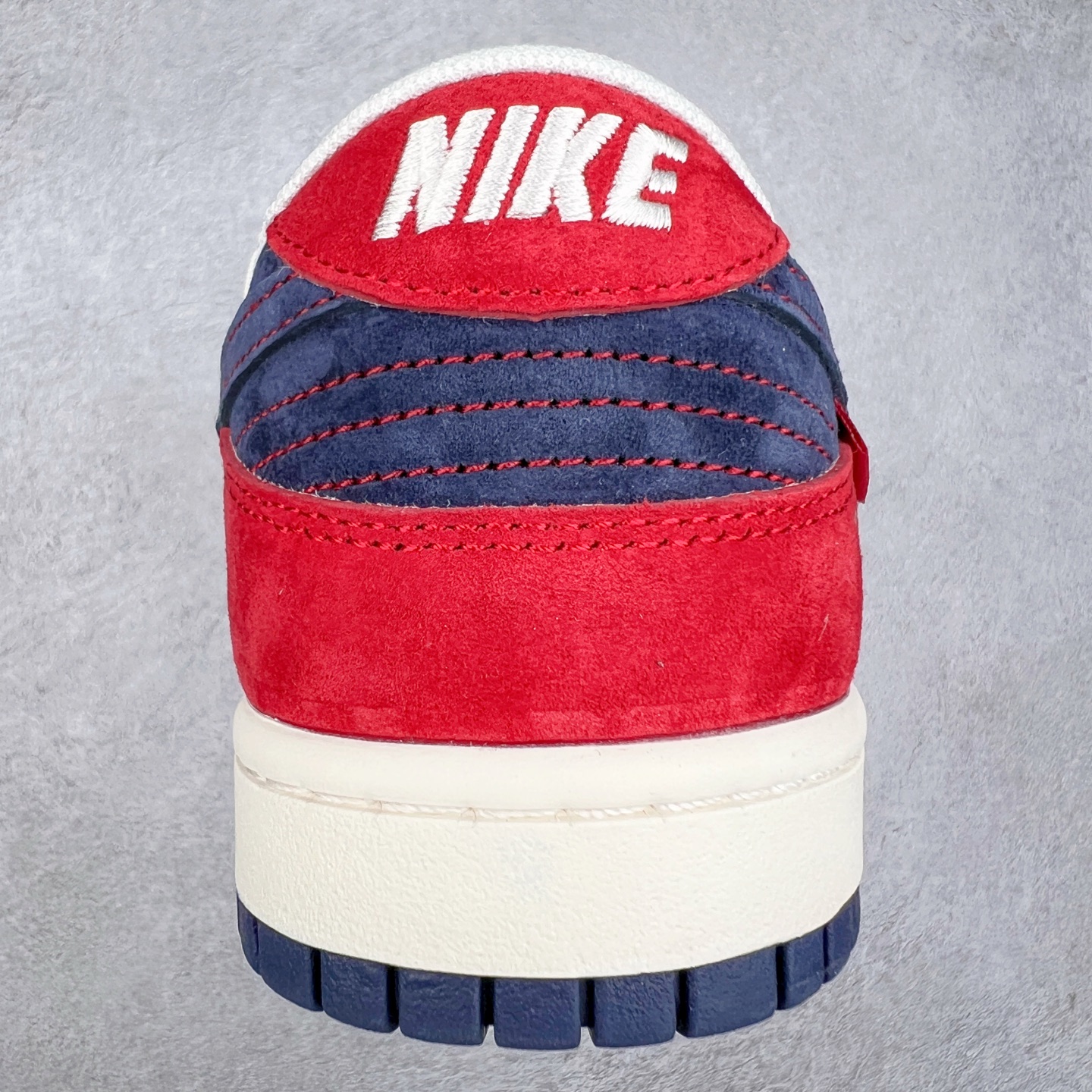 图片[8]-NK Dunk Low 定制配色 YX5066-288 大厂出品 极力推荐 原装头层材料 独家版型蒸餾加工帶來的是更好的视觉和脚感体验大厂纯原品质出货 清洁度 电绣工艺 皮料切割干净无任何毛边 细节完美 实拍调校N版已经零色差零失真 百分百还原实物色彩所见即所得 不存在货不对板色差等低级问题 选购参考实物拍摄 不混卖不参货 只用心做好货严格选品 承诺混一赔十 尺码：36 36.5 37.5 38 38.5 39 40 40.5 41 42 42.5 43 44 44.5 45-选品中心