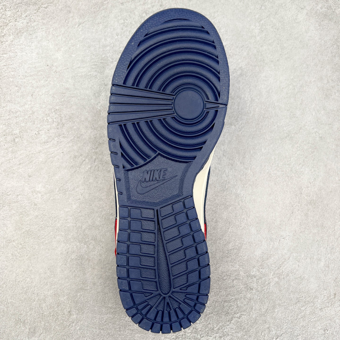 图片[9]-NK Dunk Low 定制配色 YX5066-288 大厂出品 极力推荐 原装头层材料 独家版型蒸餾加工帶來的是更好的视觉和脚感体验大厂纯原品质出货 清洁度 电绣工艺 皮料切割干净无任何毛边 细节完美 实拍调校N版已经零色差零失真 百分百还原实物色彩所见即所得 不存在货不对板色差等低级问题 选购参考实物拍摄 不混卖不参货 只用心做好货严格选品 承诺混一赔十 尺码：36 36.5 37.5 38 38.5 39 40 40.5 41 42 42.5 43 44 44.5 45-选品中心