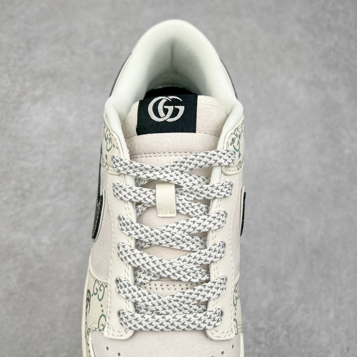 图片[5]-NK Dunk Low 定制配色 XY1688-014 大厂出品 极力推荐 原装头层材料 独家版型蒸餾加工帶來的是更好的视觉和脚感体验大厂纯原品质出货 清洁度 电绣工艺 皮料切割干净无任何毛边 细节完美 实拍调校N版已经零色差零失真 百分百还原实物色彩所见即所得 不存在货不对板色差等低级问题 选购参考实物拍摄 不混卖不参货 只用心做好货严格选品 承诺混一赔十 尺码：36 36.5 37.5 38 38.5 39 40 40.5 41 42 42.5 43 44 44.5 45-选品中心