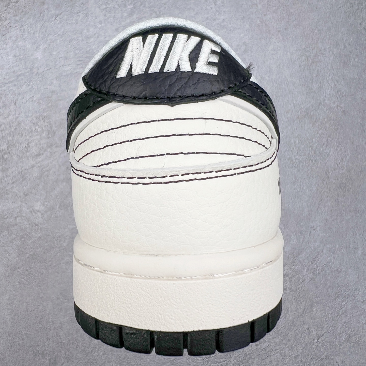 图片[8]-NK Dunk Low 定制配色 BB7518-016 大厂出品 极力推荐 原装头层材料 独家版型蒸餾加工帶來的是更好的视觉和脚感体验大厂纯原品质出货 清洁度 电绣工艺 皮料切割干净无任何毛边 细节完美 实拍调校N版已经零色差零失真 百分百还原实物色彩所见即所得 不存在货不对板色差等低级问题 选购参考实物拍摄 不混卖不参货 只用心做好货严格选品 承诺混一赔十 尺码：36 36.5 37.5 38 38.5 39 40 40.5 41 42 42.5 43 44 44.5 45-选品中心