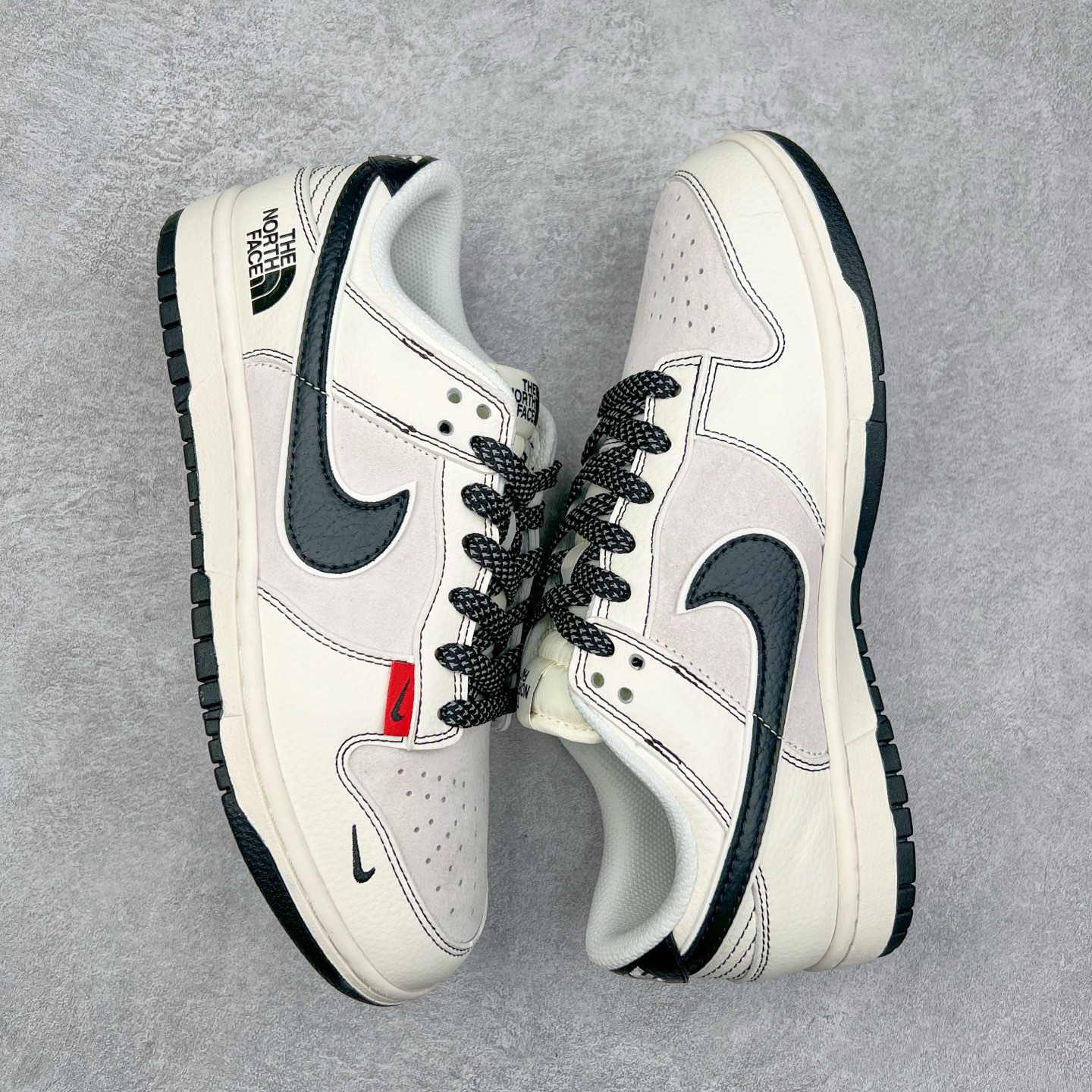 图片[3]-NK Dunk Low 定制配色 BB7518-016 大厂出品 极力推荐 原装头层材料 独家版型蒸餾加工帶來的是更好的视觉和脚感体验大厂纯原品质出货 清洁度 电绣工艺 皮料切割干净无任何毛边 细节完美 实拍调校N版已经零色差零失真 百分百还原实物色彩所见即所得 不存在货不对板色差等低级问题 选购参考实物拍摄 不混卖不参货 只用心做好货严格选品 承诺混一赔十 尺码：36 36.5 37.5 38 38.5 39 40 40.5 41 42 42.5 43 44 44.5 45-选品中心