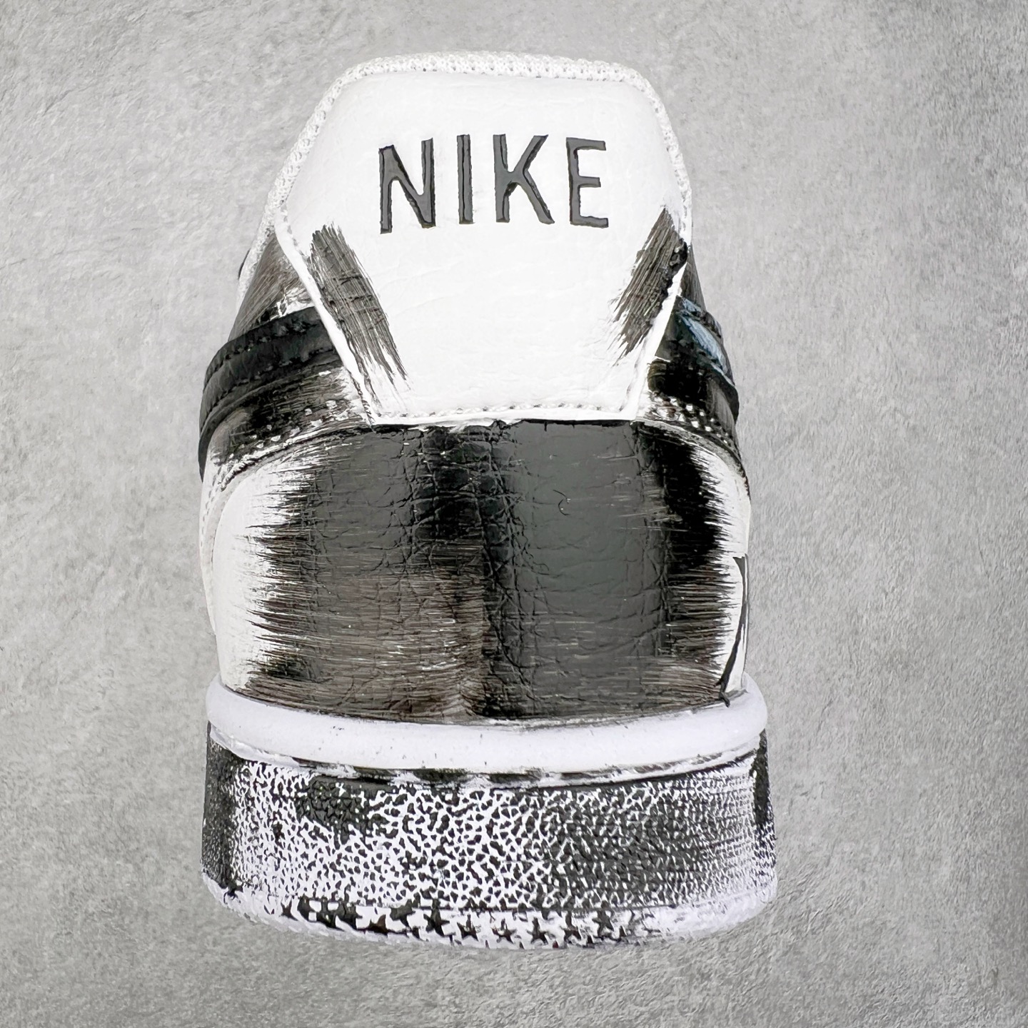 图片[8]-NK Court Vision 1 “镜之魅影”手绘涂鸦定制板鞋 在那幽谧昏暗的房间里，一面古老的镜子静静伫立，镜面斑驳，裂痕交错，镜之魅影，它不仅是一面镜子的神秘力量，更是我们内心深处对自我的追寻和探索。尺码：36 36.5 37.5 38 38.5 39 40 40.5 41 42 42.5 43 44 44.5 45-选品中心