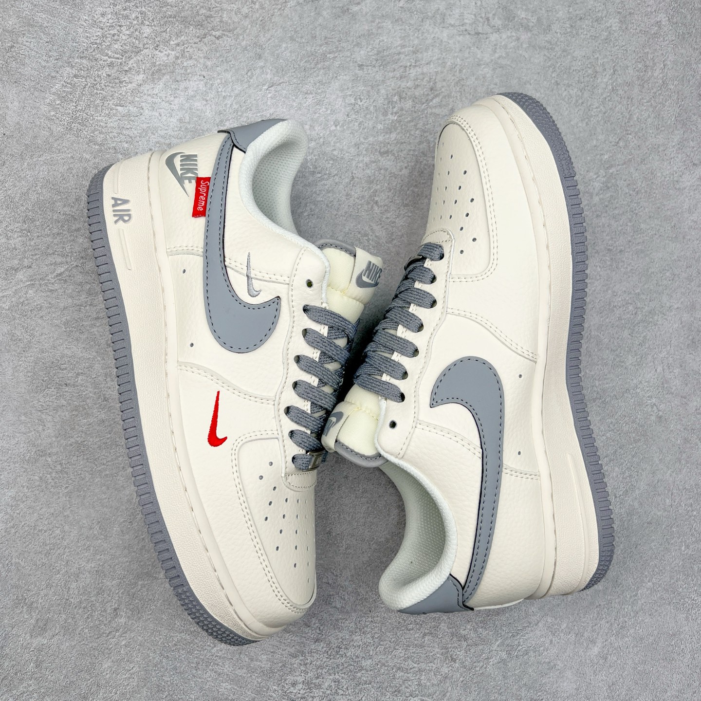 图片[3]-NK Air Force 1´07 Low 空军一号低帮百搭休闲运动板鞋 HH7518-039 柔软、弹性十足的缓震性能和出色的中底设计 横跨复古与现代的外型结合 造就出风靡全球 三十多年的Force 1 直到今天还深受青睐 实拍调校N版已经零色差零失真 百分百还原实物色彩所见即所得 不存在货不对板色差等低级问题 选购参考实物拍摄 不混卖不参货 只用心做好货严格选品 承诺混一赔十 尺码：36 36.5 37.5 38 38.5 39 40 40.5 41 42 42.5 43 44 44.5 45-选品中心