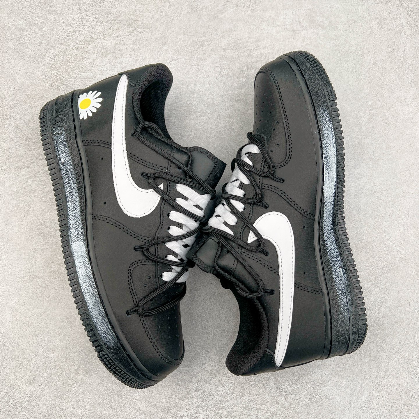 图片[3]-NK Air Force 1´07 Low 空军一号低帮百搭休闲运动板鞋 CK0316-063 柔软、弹性十足的缓震性能和出色的中底设计 横跨复古与现代的外型结合 造就出风靡全球 三十多年的Force 1 直到今天还深受青睐 实拍调校N版已经零色差零失真 百分百还原实物色彩所见即所得 不存在货不对板色差等低级问题 选购参考实物拍摄 不混卖不参货 只用心做好货严格选品 承诺混一赔十 尺码：36 36.5 37.5 38 38.5 39 40 40.5 41 42 42.5 43 44 44.5 45-选品中心