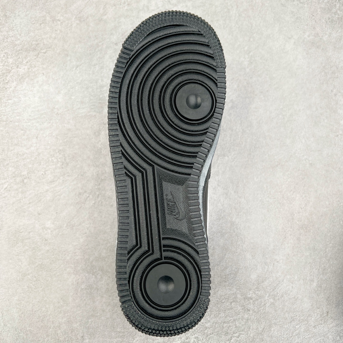 图片[9]-NK Air Force 1´07 Low 空军一号低帮百搭休闲运动板鞋 CK0316-063 柔软、弹性十足的缓震性能和出色的中底设计 横跨复古与现代的外型结合 造就出风靡全球 三十多年的Force 1 直到今天还深受青睐 实拍调校N版已经零色差零失真 百分百还原实物色彩所见即所得 不存在货不对板色差等低级问题 选购参考实物拍摄 不混卖不参货 只用心做好货严格选品 承诺混一赔十 尺码：36 36.5 37.5 38 38.5 39 40 40.5 41 42 42.5 43 44 44.5 45-选品中心