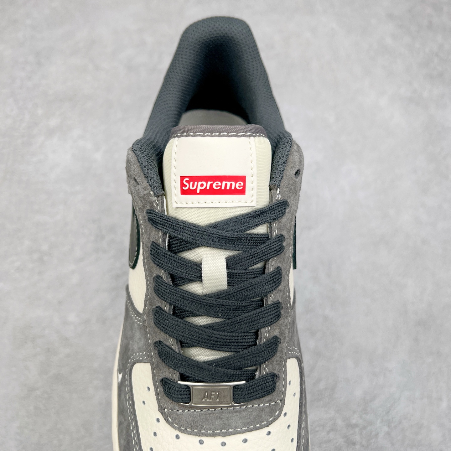 图片[5]-NK Air Force 1´07 Low 空军一号低帮百搭休闲运动板鞋 XZ6188-792 柔软、弹性十足的缓震性能和出色的中底设计 横跨复古与现代的外型结合 造就出风靡全球 三十多年的Force 1 直到今天还深受青睐 实拍调校N版已经零色差零失真 百分百还原实物色彩所见即所得 不存在货不对板色差等低级问题 选购参考实物拍摄 不混卖不参货 只用心做好货严格选品 承诺混一赔十 尺码：36 36.5 37.5 38 38.5 39 40 40.5 41 42 42.5 43 44 44.5 45-选品中心