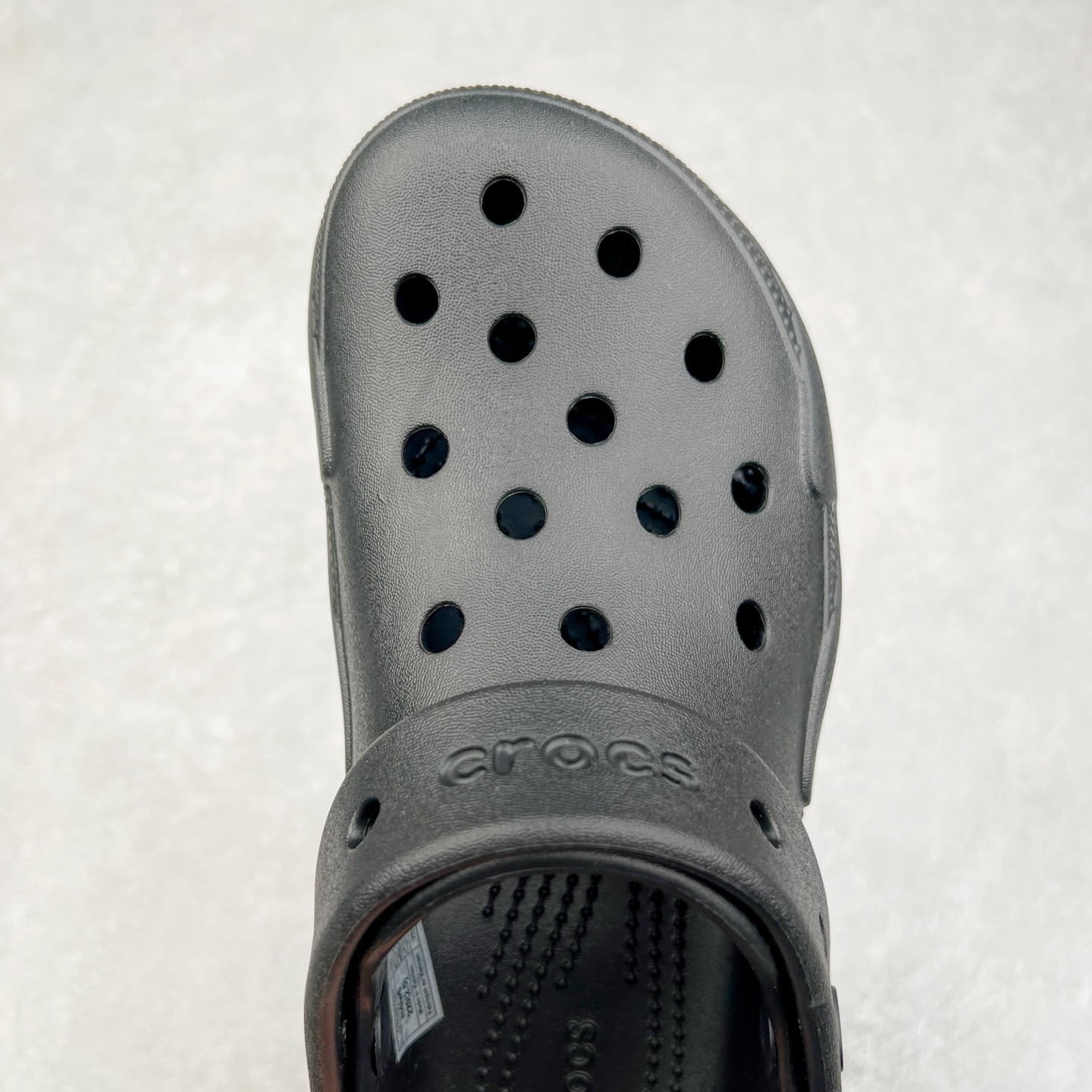 图片[4]-＃DG莞产 Crocs Bubble Crush Reflector 卡骆驰贝壳泡芙休闲沙滩洞洞鞋拖鞋凉鞋鞋 透明防水袋包装 注意配件需单独购买 超轻Croslite专利材料打造 鞋面更加耐用易清洗 该鞋款轻盈舒适 2002年 经典克骆格诞生 秉承外形简单 穿着舒适的初衷 不断为消费者带来舒适的穿着体验 穿出“趣”味 鞋面洞洞可搭彰显个性的智必星 一鞋两穿 可调节式后跟带增添鞋身的稳固性能 放前面变成愜意舒适的凉拖 放后面行走跑跳更加稳妥 Croslite ™材料 封闭式细胞树脂 能够在体温作用下自动变形以适应脚部形状 涉水性优秀的同时易于清洁 抓地力强 不易打滑 Crocs的核心理念：轻便 灵活 全方位的舒适感 同步官方尺码：M4（36-37） M5（37-38）M6（38-39）M7（39-40）-选品中心