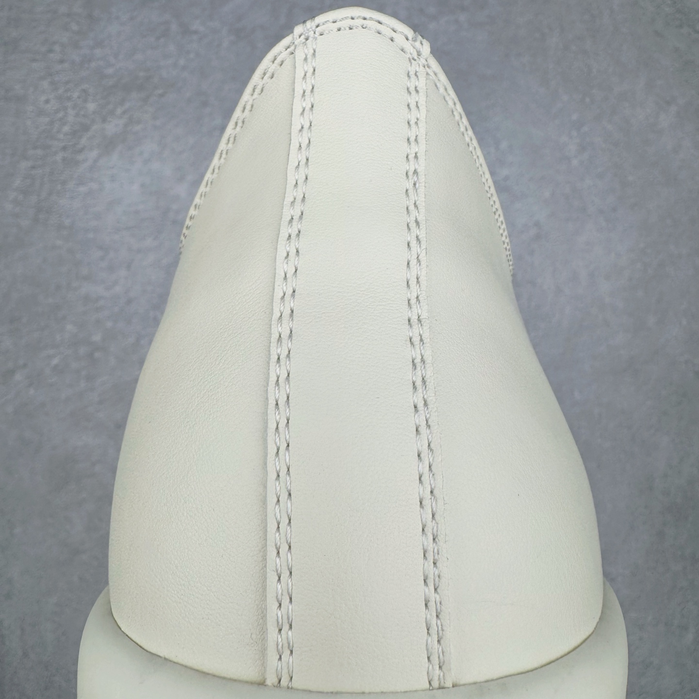 图片[10]-＃DG纯原 Rick Owens Drkshdw 瑞克·欧文斯低帮皮面时尚运动板鞋 厚底黑白 二级市场已经7K以上 平台客户随意卖四位数 RO广东原厂出品 纯原天花板 原版一比一复刻 冲正绝不翻车 还原度达到百分之98以上 原楦开发纸版版型 ZP拆解原版1：1复模裁片纸版 力求做到0错位 这样才能达到和zp一致的鞋型味道 采用进口cnc数控机床开发对版独家tpu奶香大底 区别于市场所有版本 zp同源全头层粒面小牛皮 达到和zp一致手感 原厂进口细纹布 万邦订购原厂高弹粉红色海绵 内里搭配软质细腻羊皮 TPU高密度大底 软硬度透光度高已经测试和原版一致 尺码：36 37 38 39 40 41 42 43 44 45 46-选品中心