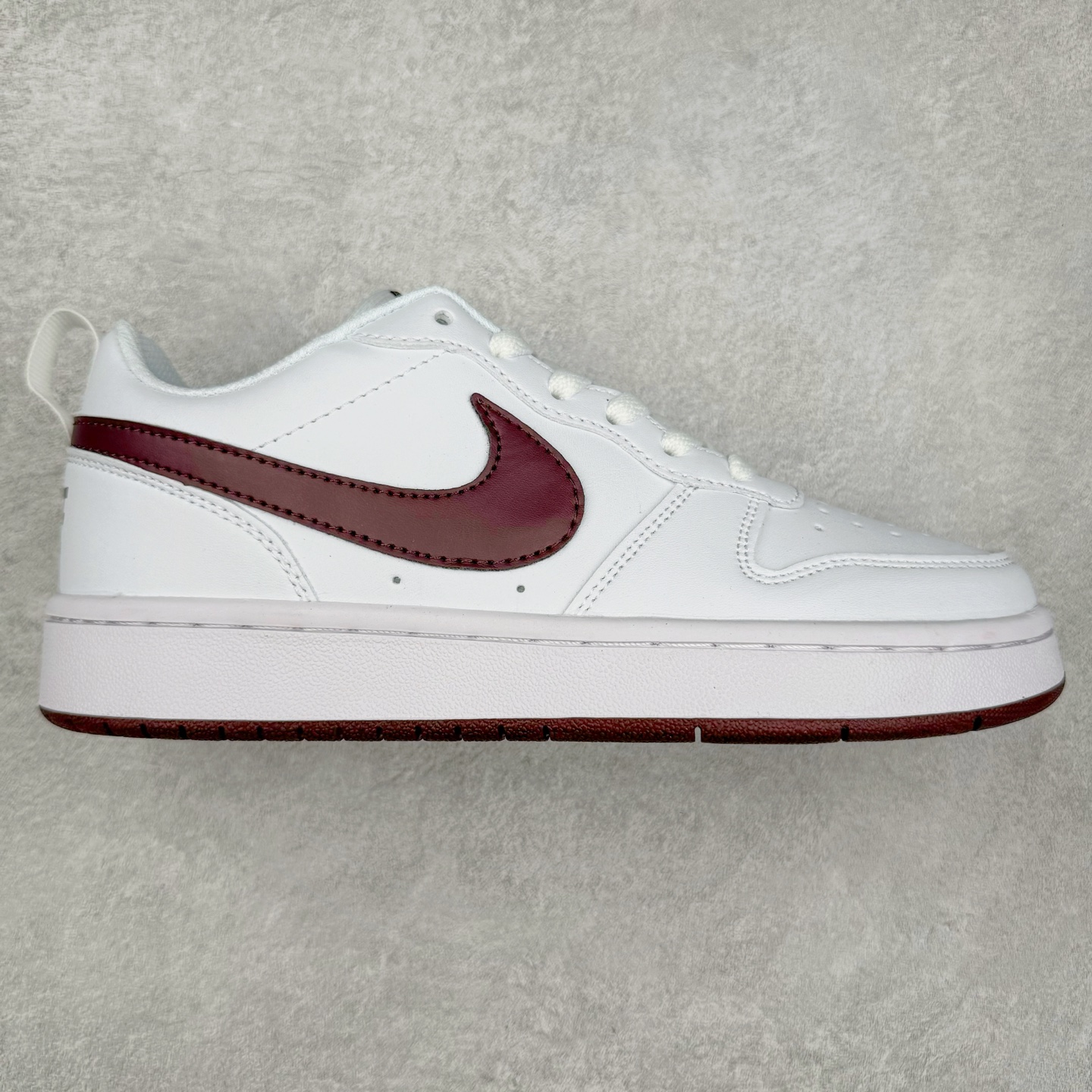 NK Court Borough Low CB2 低帮百搭透气休闲运动板鞋 DV5456-112 原数据独家私模大底 经典耐用的设计 兼顾舒适脚感和出众风范 演绎匠心之作 结构性的支撑贴合感结合复古篮球设计 塑就场外全明星风范 尺码：36 36.5 37.5 38 38.5 39 40 40.5 41 42 42.5 43 44 44.5 45-选品中心