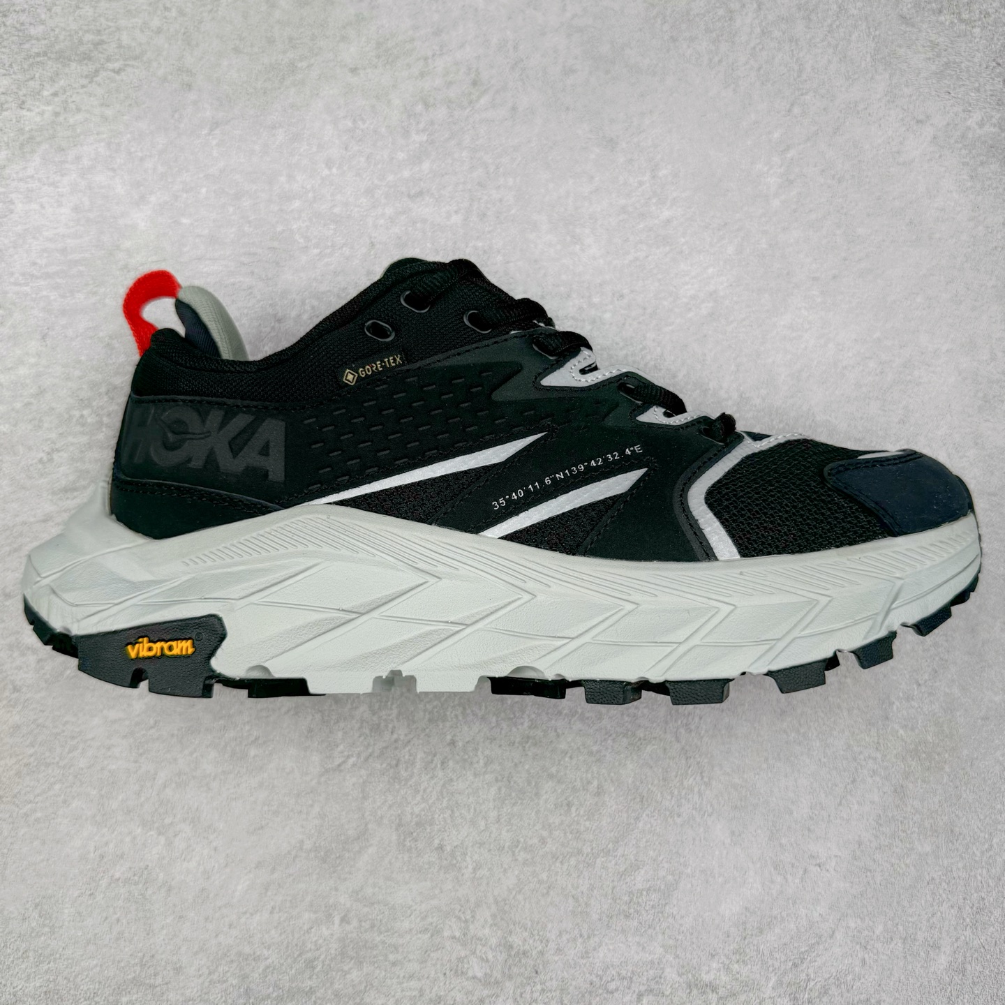 WTAPS x HOKA ONE ONE Wtaps×Anacapa 联名款皮革舒适缓震防滑耐磨低帮生活休闲鞋 实拍调校N版已经零色差零失真 百分百还原实物色彩所见即所得 不存在货不对板色差等低级问题 选购参考实物拍摄 不混卖不参货 只用心做好货严格选品 承诺混一赔十 尺码:36 36.5 37.5 38 38.5 39 40 40.5 41 42 42.5 43 44 44.5 45-选品中心