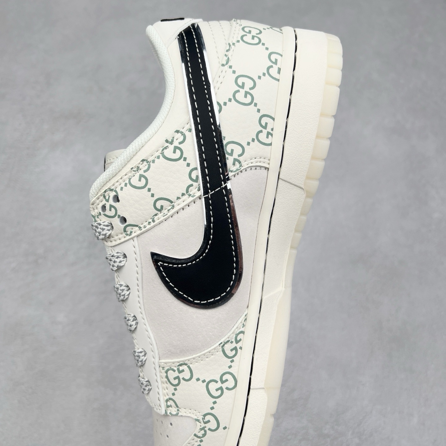 图片[7]-NK Dunk Low 定制配色 XY1688-014 大厂出品 极力推荐 原装头层材料 独家版型蒸餾加工帶來的是更好的视觉和脚感体验大厂纯原品质出货 清洁度 电绣工艺 皮料切割干净无任何毛边 细节完美 实拍调校N版已经零色差零失真 百分百还原实物色彩所见即所得 不存在货不对板色差等低级问题 选购参考实物拍摄 不混卖不参货 只用心做好货严格选品 承诺混一赔十 尺码：36 36.5 37.5 38 38.5 39 40 40.5 41 42 42.5 43 44 44.5 45-选品中心