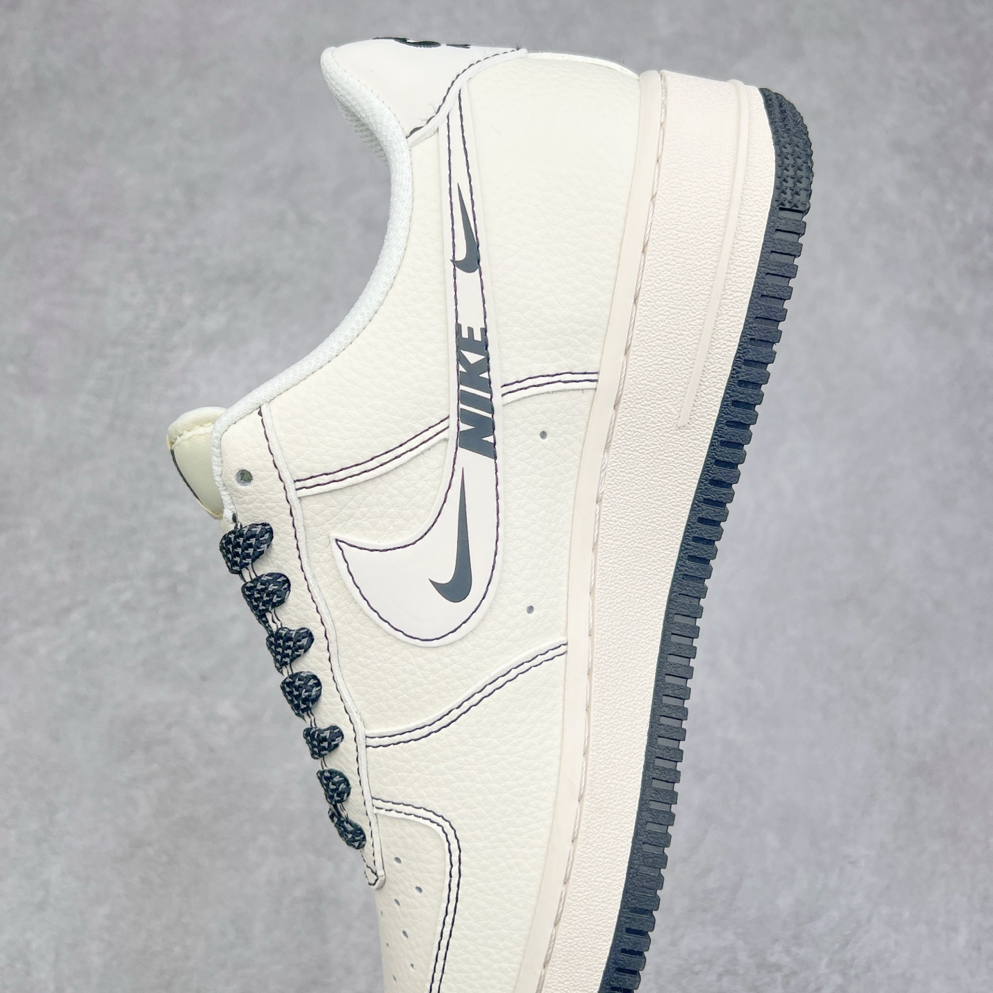 图片[7]-NK Air Force 1´07 Low 空军一号低帮百搭休闲运动板鞋 HH7518-062 柔软、弹性十足的缓震性能和出色的中底设计 横跨复古与现代的外型结合 造就出风靡全球 三十多年的Force 1 直到今天还深受青睐 实拍调校N版已经零色差零失真 百分百还原实物色彩所见即所得 不存在货不对板色差等低级问题 选购参考实物拍摄 不混卖不参货 只用心做好货严格选品 承诺混一赔十 尺码：36 36.5 37.5 38 38.5 39 40 40.5 41 42 42.5 43 44 44.5 45-选品中心