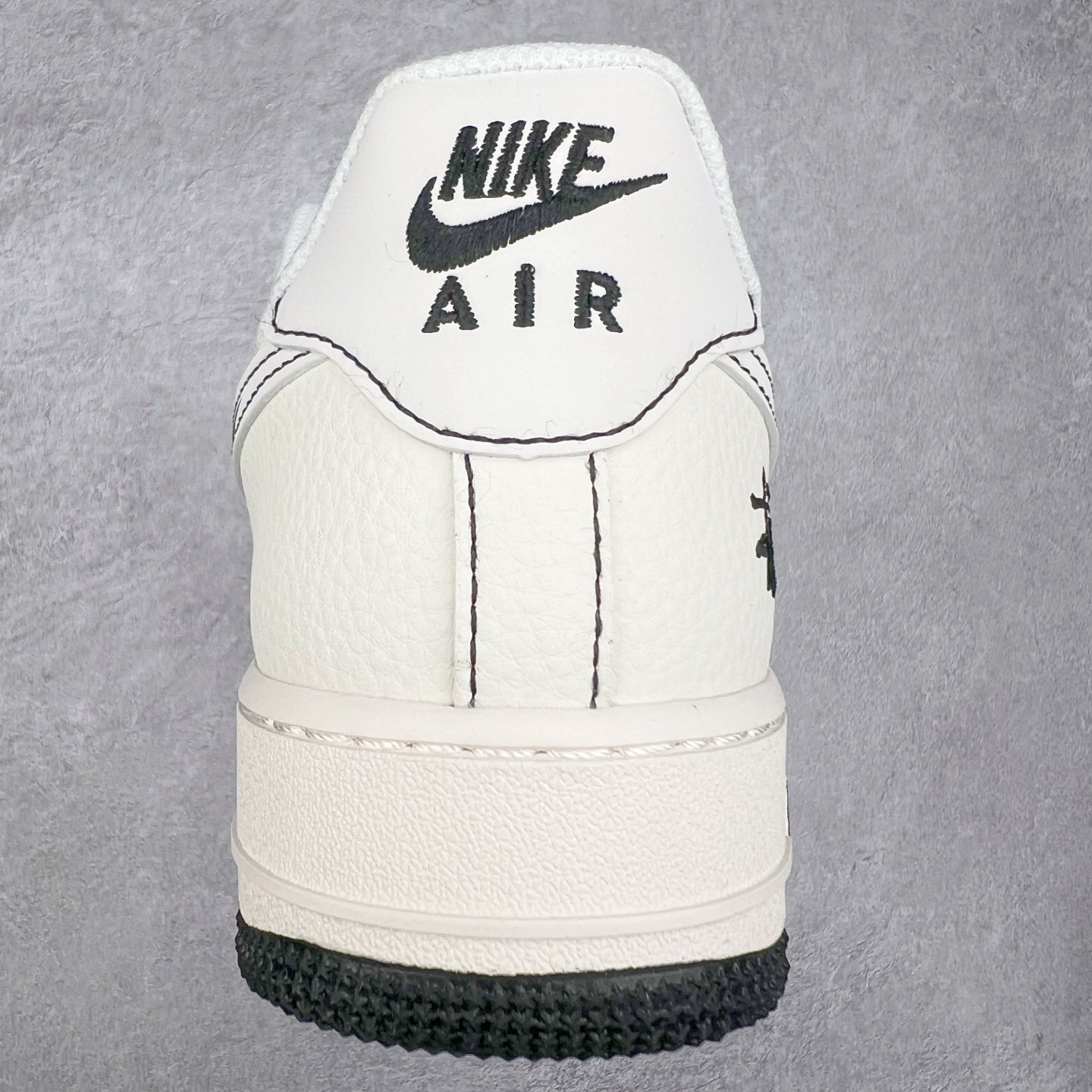 图片[8]-NK Air Force 1´07 Low 空军一号低帮百搭休闲运动板鞋 HH7518-062 柔软、弹性十足的缓震性能和出色的中底设计 横跨复古与现代的外型结合 造就出风靡全球 三十多年的Force 1 直到今天还深受青睐 实拍调校N版已经零色差零失真 百分百还原实物色彩所见即所得 不存在货不对板色差等低级问题 选购参考实物拍摄 不混卖不参货 只用心做好货严格选品 承诺混一赔十 尺码：36 36.5 37.5 38 38.5 39 40 40.5 41 42 42.5 43 44 44.5 45-选品中心