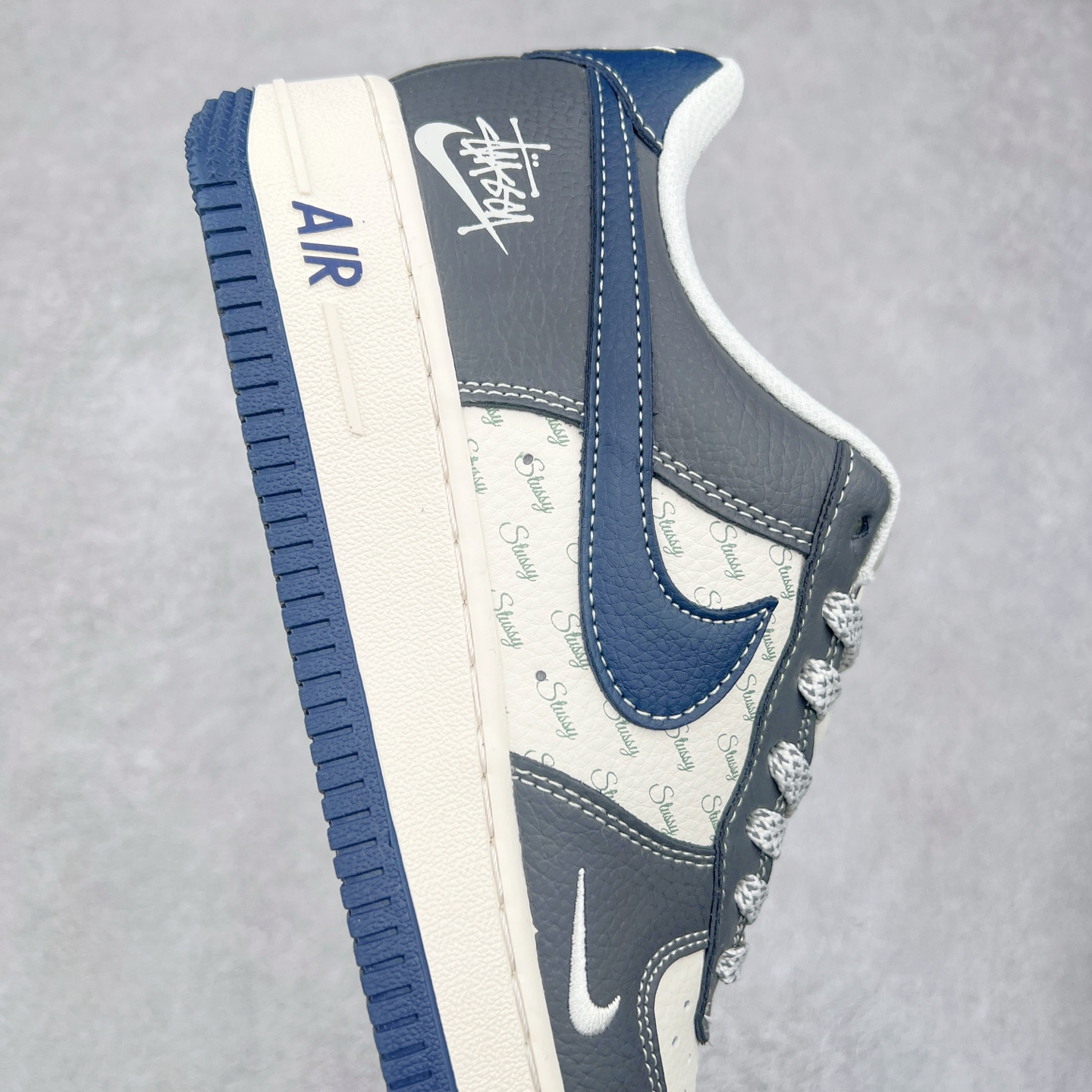 图片[6]-NK Air Force 1´07 Low 空军一号低帮百搭休闲运动板鞋 XS1958-519 柔软、弹性十足的缓震性能和出色的中底设计 横跨复古与现代的外型结合 造就出风靡全球 三十多年的Force 1 直到今天还深受青睐 实拍调校N版已经零色差零失真 百分百还原实物色彩所见即所得 不存在货不对板色差等低级问题 选购参考实物拍摄 不混卖不参货 只用心做好货严格选品 承诺混一赔十 尺码：36 36.5 37.5 38 38.5 39 40 40.5 41 42 42.5 43 44 44.5 45-选品中心