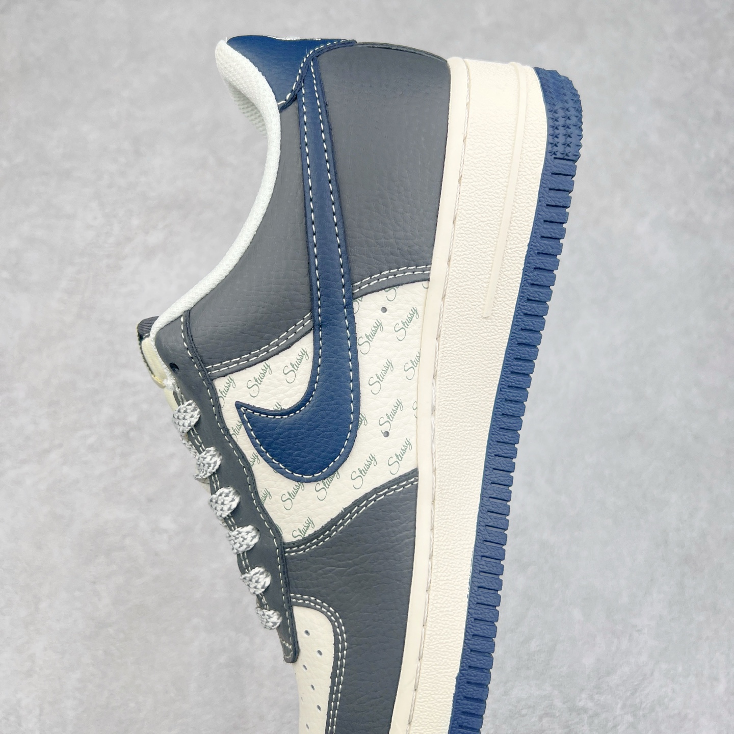 图片[7]-NK Air Force 1´07 Low 空军一号低帮百搭休闲运动板鞋 XS1958-519 柔软、弹性十足的缓震性能和出色的中底设计 横跨复古与现代的外型结合 造就出风靡全球 三十多年的Force 1 直到今天还深受青睐 实拍调校N版已经零色差零失真 百分百还原实物色彩所见即所得 不存在货不对板色差等低级问题 选购参考实物拍摄 不混卖不参货 只用心做好货严格选品 承诺混一赔十 尺码：36 36.5 37.5 38 38.5 39 40 40.5 41 42 42.5 43 44 44.5 45-选品中心