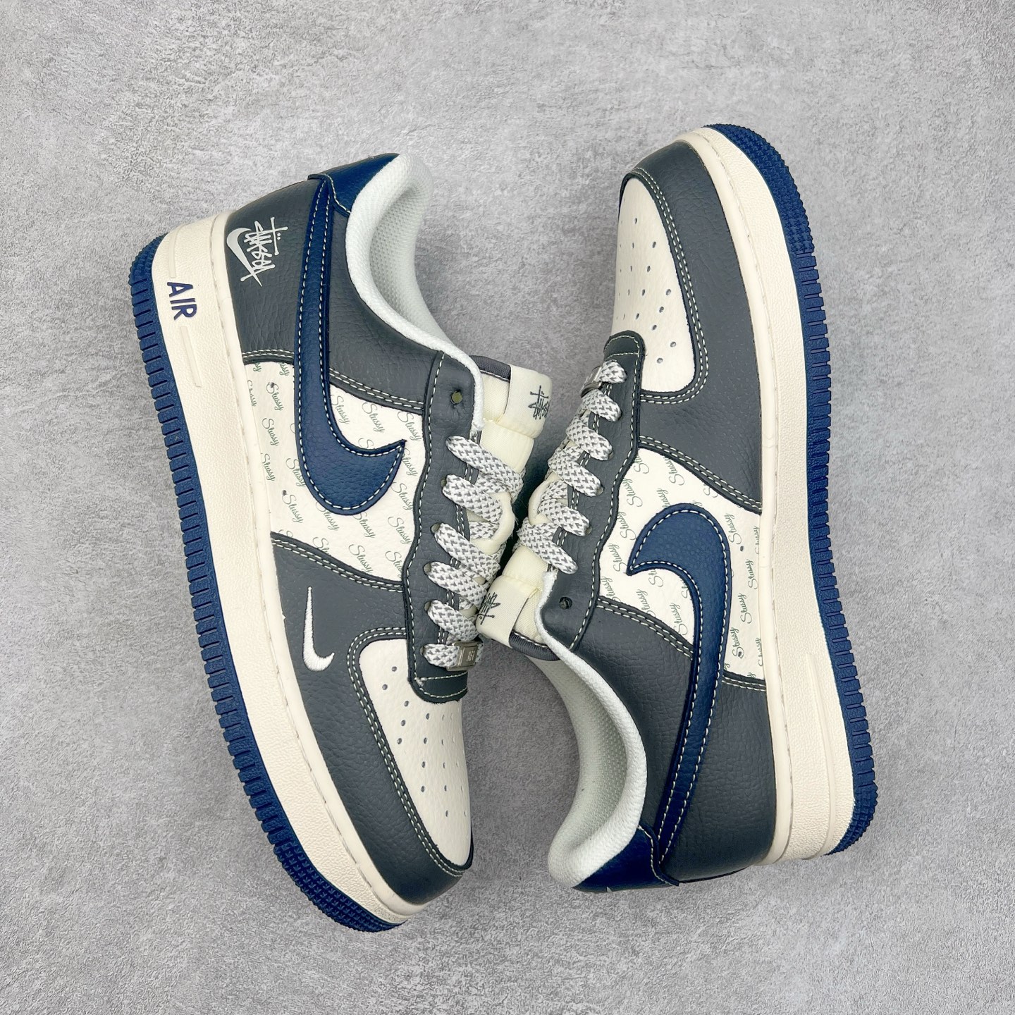 图片[3]-NK Air Force 1´07 Low 空军一号低帮百搭休闲运动板鞋 XS1958-519 柔软、弹性十足的缓震性能和出色的中底设计 横跨复古与现代的外型结合 造就出风靡全球 三十多年的Force 1 直到今天还深受青睐 实拍调校N版已经零色差零失真 百分百还原实物色彩所见即所得 不存在货不对板色差等低级问题 选购参考实物拍摄 不混卖不参货 只用心做好货严格选品 承诺混一赔十 尺码：36 36.5 37.5 38 38.5 39 40 40.5 41 42 42.5 43 44 44.5 45-选品中心