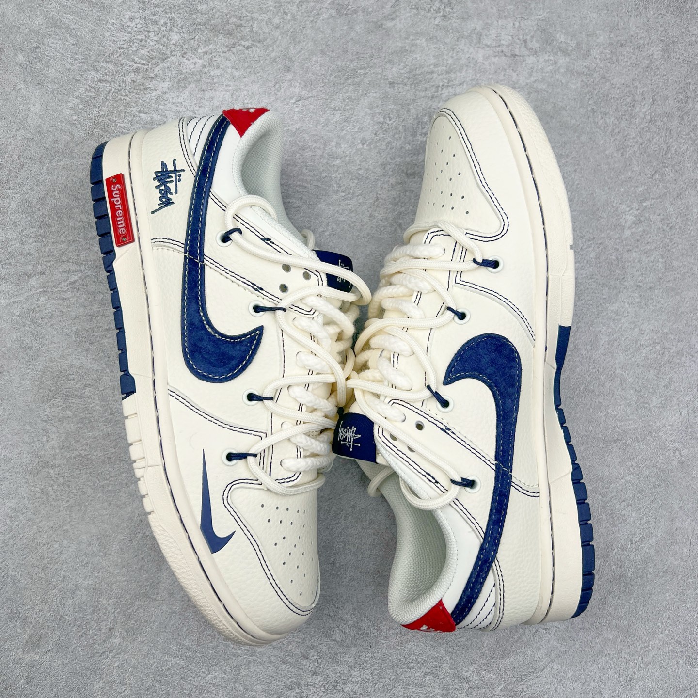 图片[3]-NK Dunk Low 定制配色 YX5066-275 大厂出品 极力推荐 原装头层材料 独家版型蒸餾加工帶來的是更好的视觉和脚感体验大厂纯原品质出货 清洁度 电绣工艺 皮料切割干净无任何毛边 细节完美 实拍调校N版已经零色差零失真 百分百还原实物色彩所见即所得 不存在货不对板色差等低级问题 选购参考实物拍摄 不混卖不参货 只用心做好货严格选品 承诺混一赔十 尺码：36 36.5 37.5 38 38.5 39 40 40.5 41 42 42.5 43 44 44.5 45-选品中心