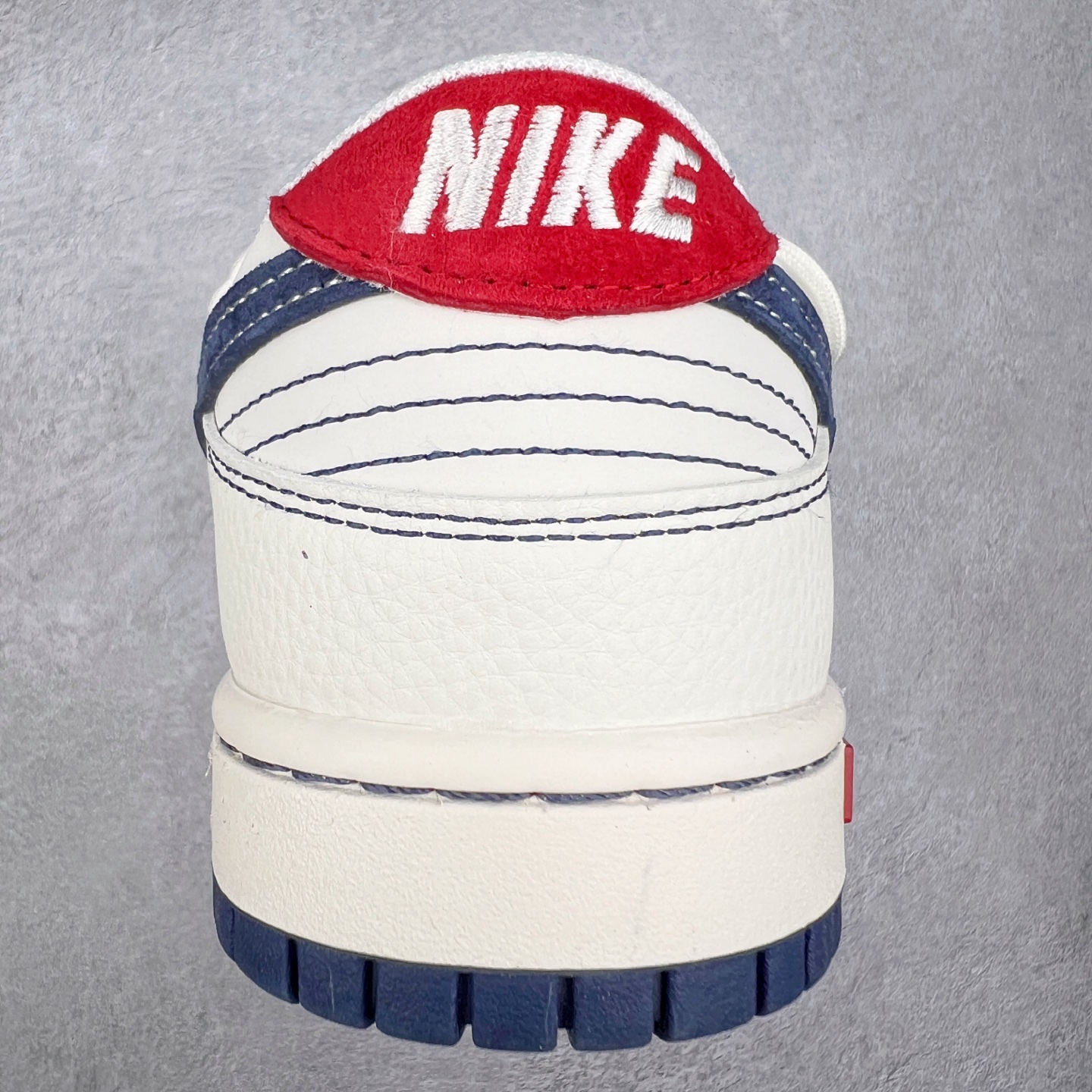 图片[8]-NK Dunk Low 定制配色 YX5066-275 大厂出品 极力推荐 原装头层材料 独家版型蒸餾加工帶來的是更好的视觉和脚感体验大厂纯原品质出货 清洁度 电绣工艺 皮料切割干净无任何毛边 细节完美 实拍调校N版已经零色差零失真 百分百还原实物色彩所见即所得 不存在货不对板色差等低级问题 选购参考实物拍摄 不混卖不参货 只用心做好货严格选品 承诺混一赔十 尺码：36 36.5 37.5 38 38.5 39 40 40.5 41 42 42.5 43 44 44.5 45-选品中心