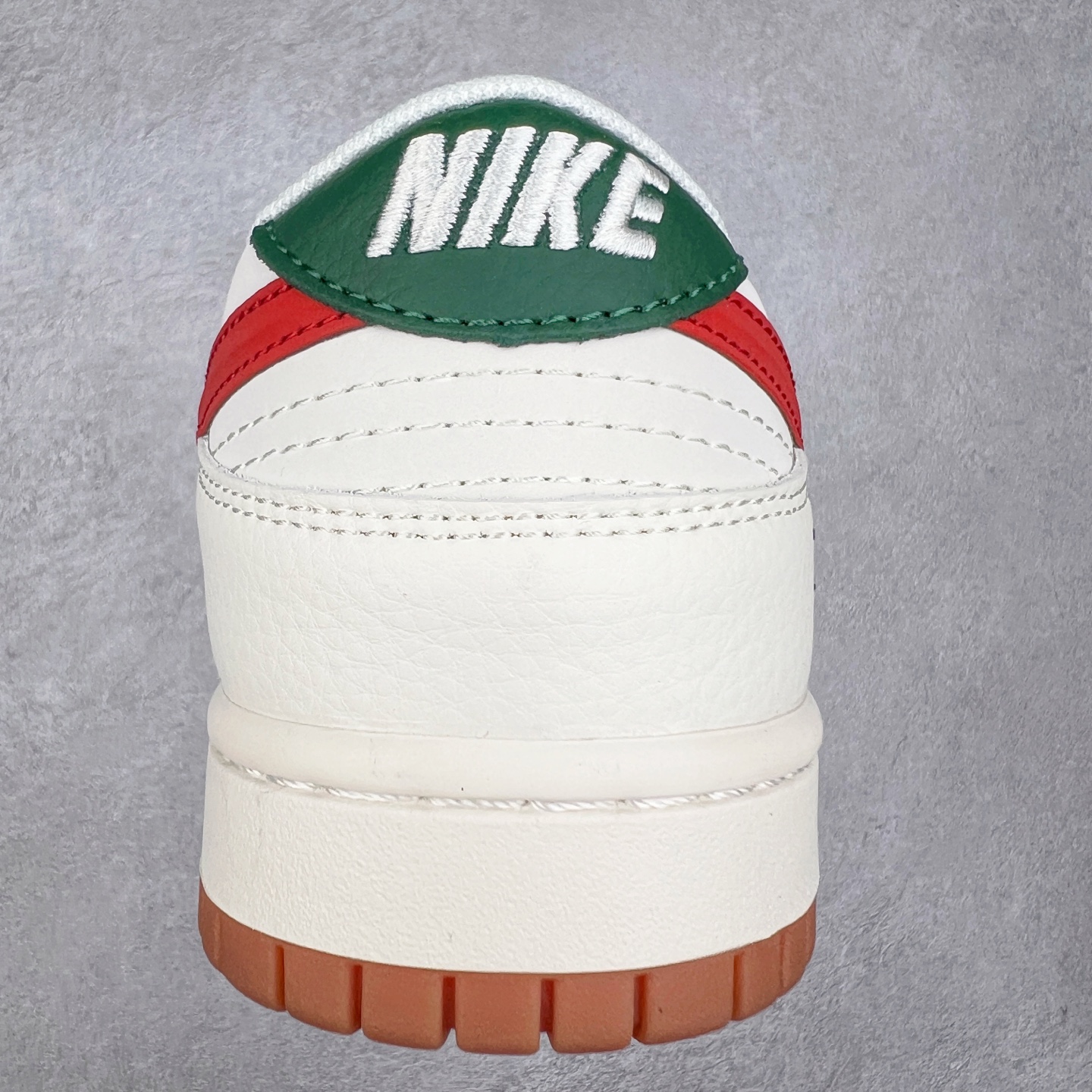 图片[8]-NK Dunk Low 定制配色 XS6089-542 大厂出品 极力推荐 原装头层材料 独家版型蒸餾加工帶來的是更好的视觉和脚感体验大厂纯原品质出货 清洁度 电绣工艺 皮料切割干净无任何毛边 细节完美 实拍调校N版已经零色差零失真 百分百还原实物色彩所见即所得 不存在货不对板色差等低级问题 选购参考实物拍摄 不混卖不参货 只用心做好货严格选品 承诺混一赔十 尺码：36 36.5 37.5 38 38.5 39 40 40.5 41 42 42.5 43 44 44.5 45-选品中心