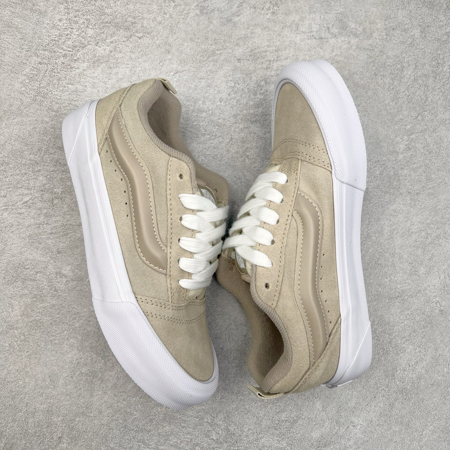 图片[3]-Vans Knu Skool 奶茶色 范斯官方 复古休闲胖胖面包鞋 肥胖版大LOGO原版全皮猪八面料 尺码：35 36 36.5 37 38 38.5 39 40 40.5 41 42 42.5 43 44 工艺：硫化1：1（重量1：1、真标、原钢印、材质标、鞋型标、合格证）-选品中心