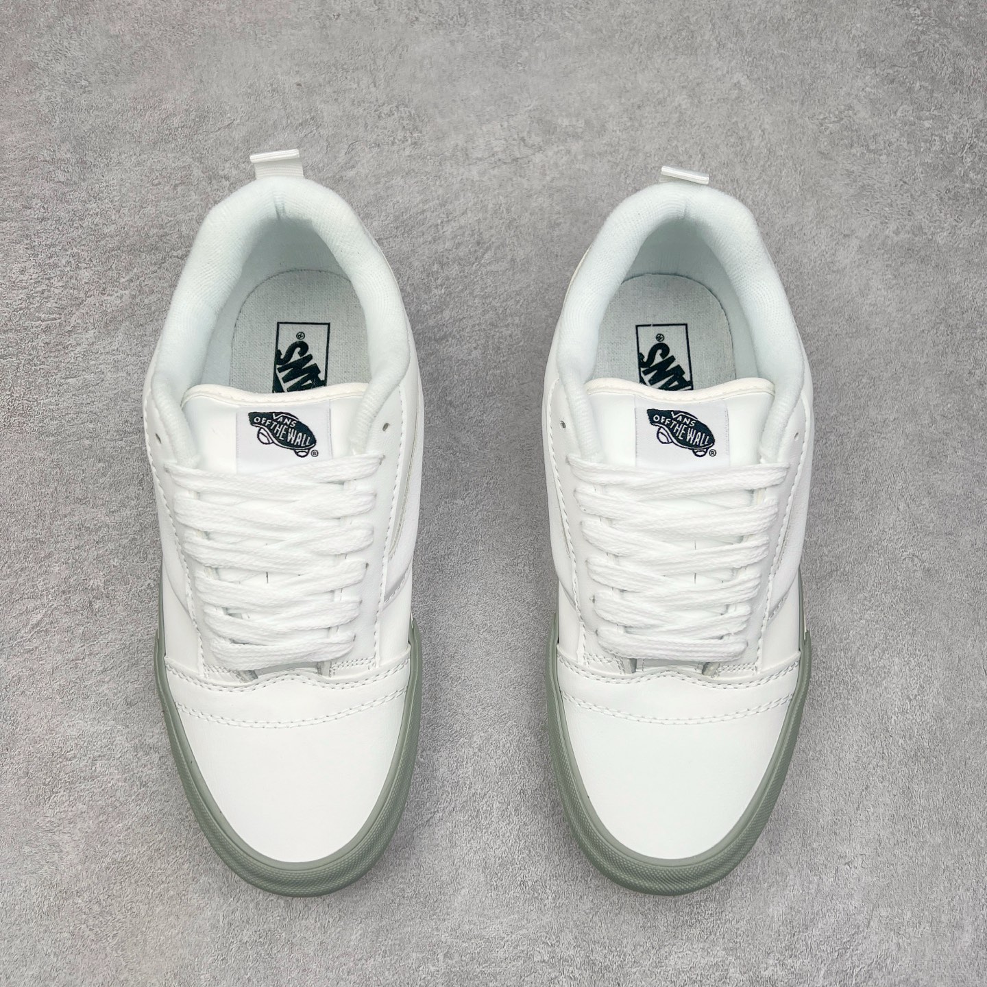 图片[2]-Vans Knu Skool 白米皮面 复古休闲防滑减震低帮面包鞋 颜色：vans 面包白皮浅绿底 货号：VN0009QCBUH 尺码：35 36 36.5 37 38 38.5 39 40 40.5 41 42 42.5 43 44-选品中心