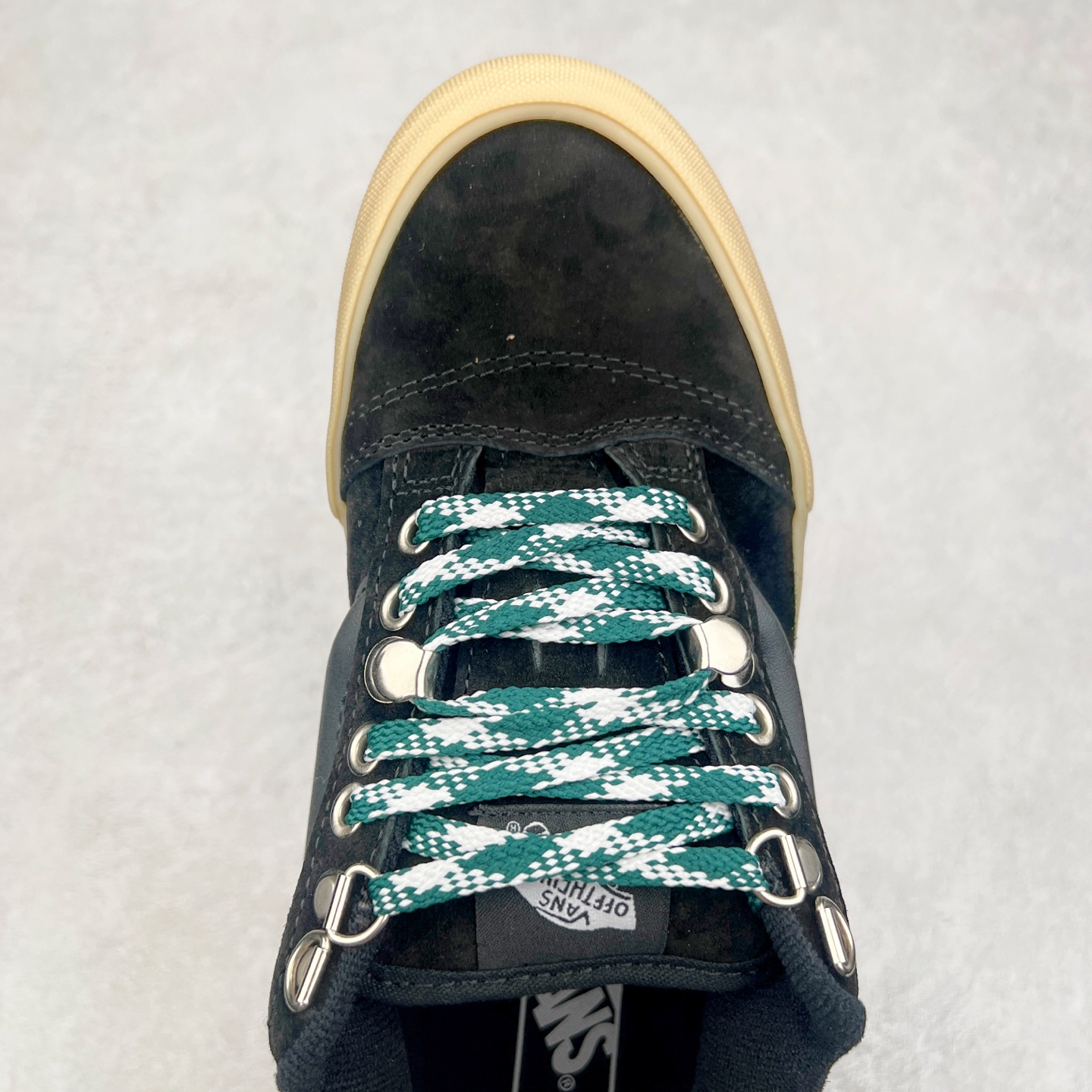 图片[4]-Vans Knu Skool 黑绿生胶 范斯官方 复古休闲胖胖面包鞋 肥胖版大LOGO原版全皮猪八面料 苏格兰绿格纹编织鞋带搭配铁扣设计 货号：VN000CRPB9M 尺码：35 36 36.5 37 38 38.5 39 40 40.5 41 42 42.5 43 44 工艺：硫化1：1（重量1：1、真标、原钢印、材质标、鞋型标、合格证）-选品中心