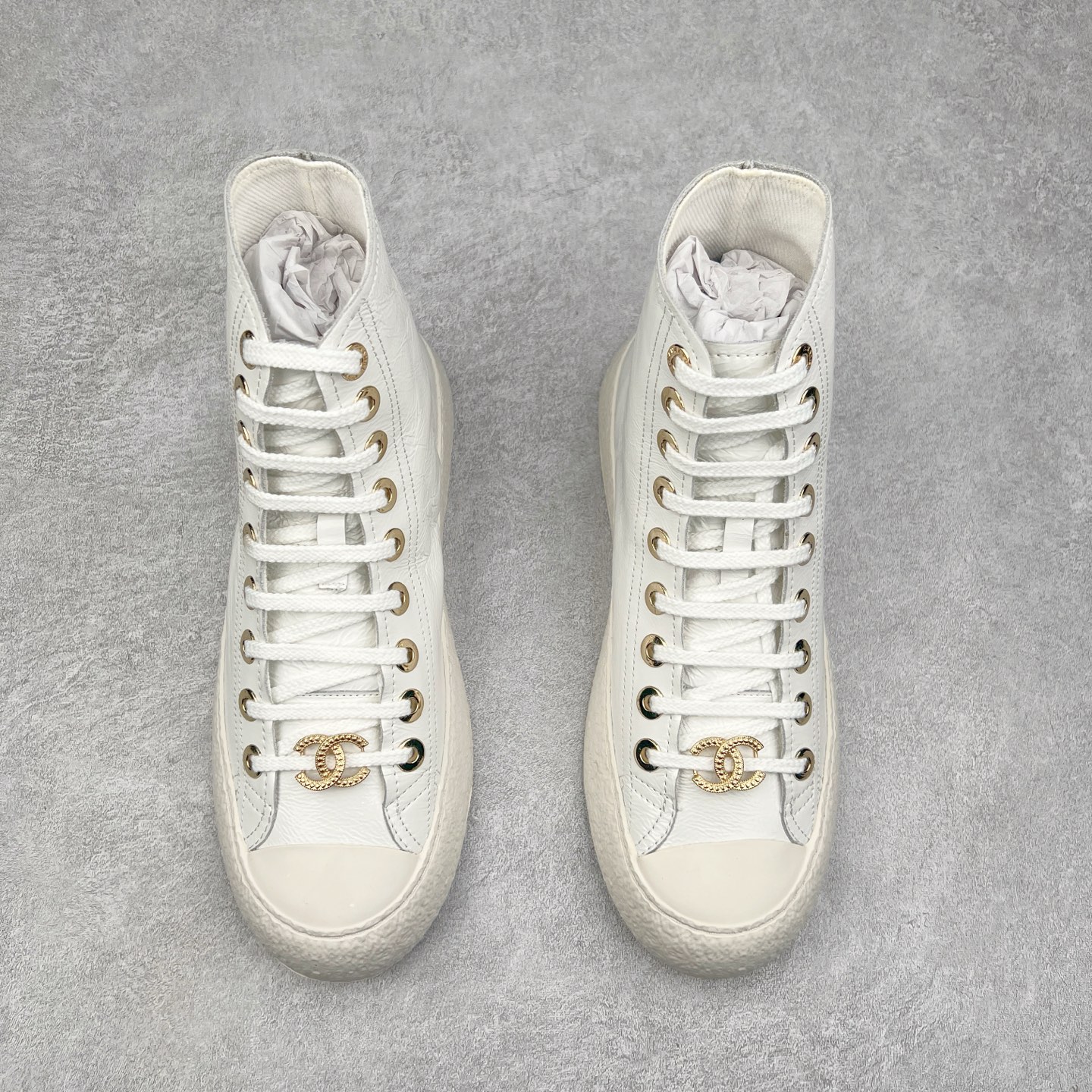 图片[2]-Chanel香奈儿24SS最新款 全皮 熊猫配色 小白鞋 休闲 运动鞋 滑板鞋 原版购入开发做货 小香 C家 专柜又一超级大爆款 网红博主小姐姐们的挚爱 社交平台的各种夸赞 人气超高质感透气超级春夏 看到这期总能唤起少女内心对时髦的诉求 最新小牛皮材质 经典黑白配色 上脚时髦感十足 容易打理 配送专柜精美包装🛍📦 ▪面料： 原版定制进口牛皮材质 ▪内里：定制柔软羊皮里 ▪鞋底：原版开模TPU防滑大底 ▪底厚：2.5CM 尺码： 35-40-选品中心