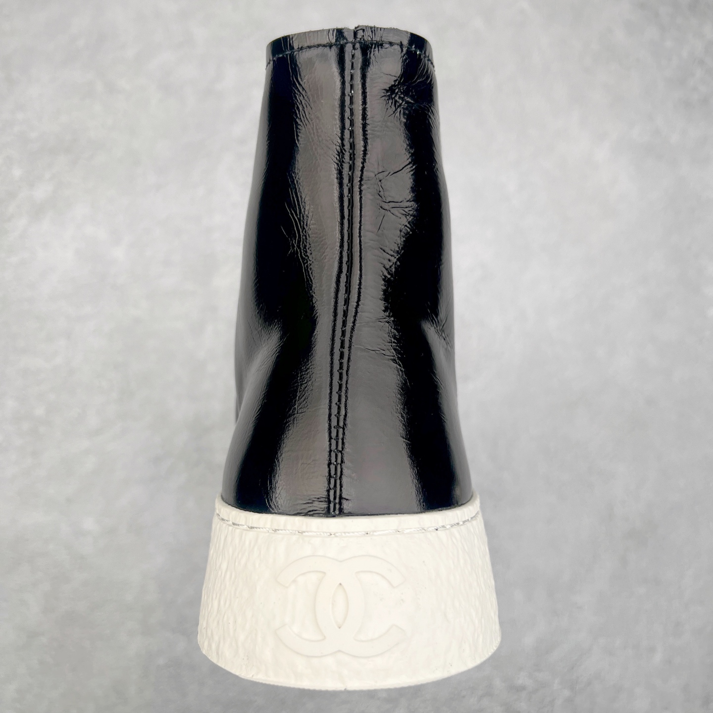 图片[8]-Chanel香奈儿24SS最新款 全皮 熊猫配色 小白鞋 休闲 运动鞋 滑板鞋 原版购入开发做货 小香 C家 专柜又一超级大爆款 网红博主小姐姐们的挚爱 社交平台的各种夸赞 人气超高质感透气超级春夏 看到这期总能唤起少女内心对时髦的诉求 最新小牛皮材质 经典黑白配色 上脚时髦感十足 容易打理 配送专柜精美包装🛍📦 ▪面料： 原版定制进口牛皮材质 ▪内里：定制柔软羊皮里 ▪鞋底：原版开模TPU防滑大底 ▪底厚：2.5CM 尺码： 35-40-选品中心