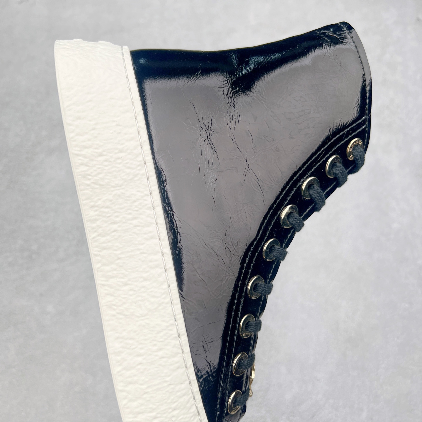 图片[6]-Chanel香奈儿24SS最新款 全皮 熊猫配色 小白鞋 休闲 运动鞋 滑板鞋 原版购入开发做货 小香 C家 专柜又一超级大爆款 网红博主小姐姐们的挚爱 社交平台的各种夸赞 人气超高质感透气超级春夏 看到这期总能唤起少女内心对时髦的诉求 最新小牛皮材质 经典黑白配色 上脚时髦感十足 容易打理 配送专柜精美包装🛍📦 ▪面料： 原版定制进口牛皮材质 ▪内里：定制柔软羊皮里 ▪鞋底：原版开模TPU防滑大底 ▪底厚：2.5CM 尺码： 35-40-选品中心