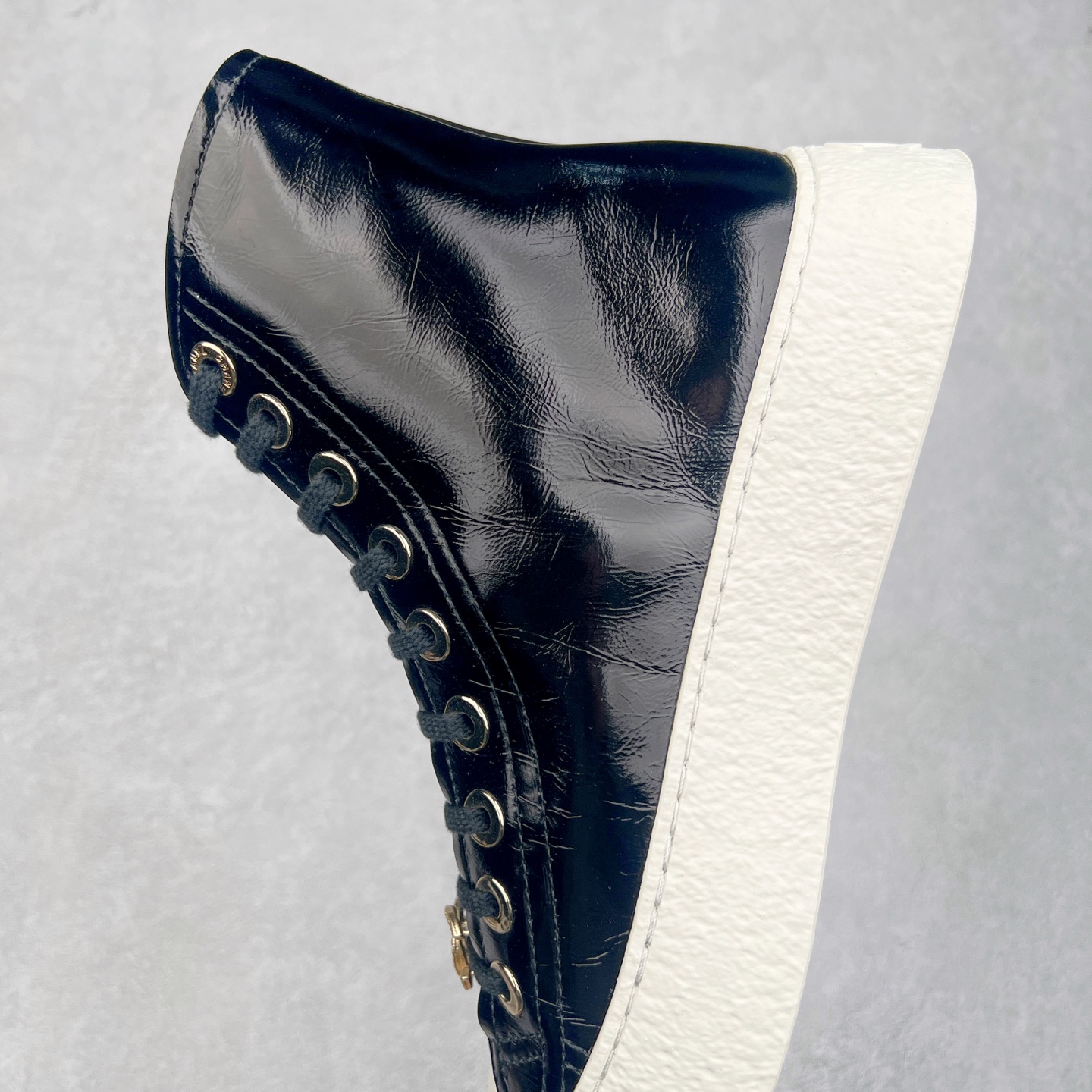 图片[7]-Chanel香奈儿24SS最新款 全皮 熊猫配色 小白鞋 休闲 运动鞋 滑板鞋 原版购入开发做货 小香 C家 专柜又一超级大爆款 网红博主小姐姐们的挚爱 社交平台的各种夸赞 人气超高质感透气超级春夏 看到这期总能唤起少女内心对时髦的诉求 最新小牛皮材质 经典黑白配色 上脚时髦感十足 容易打理 配送专柜精美包装🛍📦 ▪面料： 原版定制进口牛皮材质 ▪内里：定制柔软羊皮里 ▪鞋底：原版开模TPU防滑大底 ▪底厚：2.5CM 尺码： 35-40-选品中心