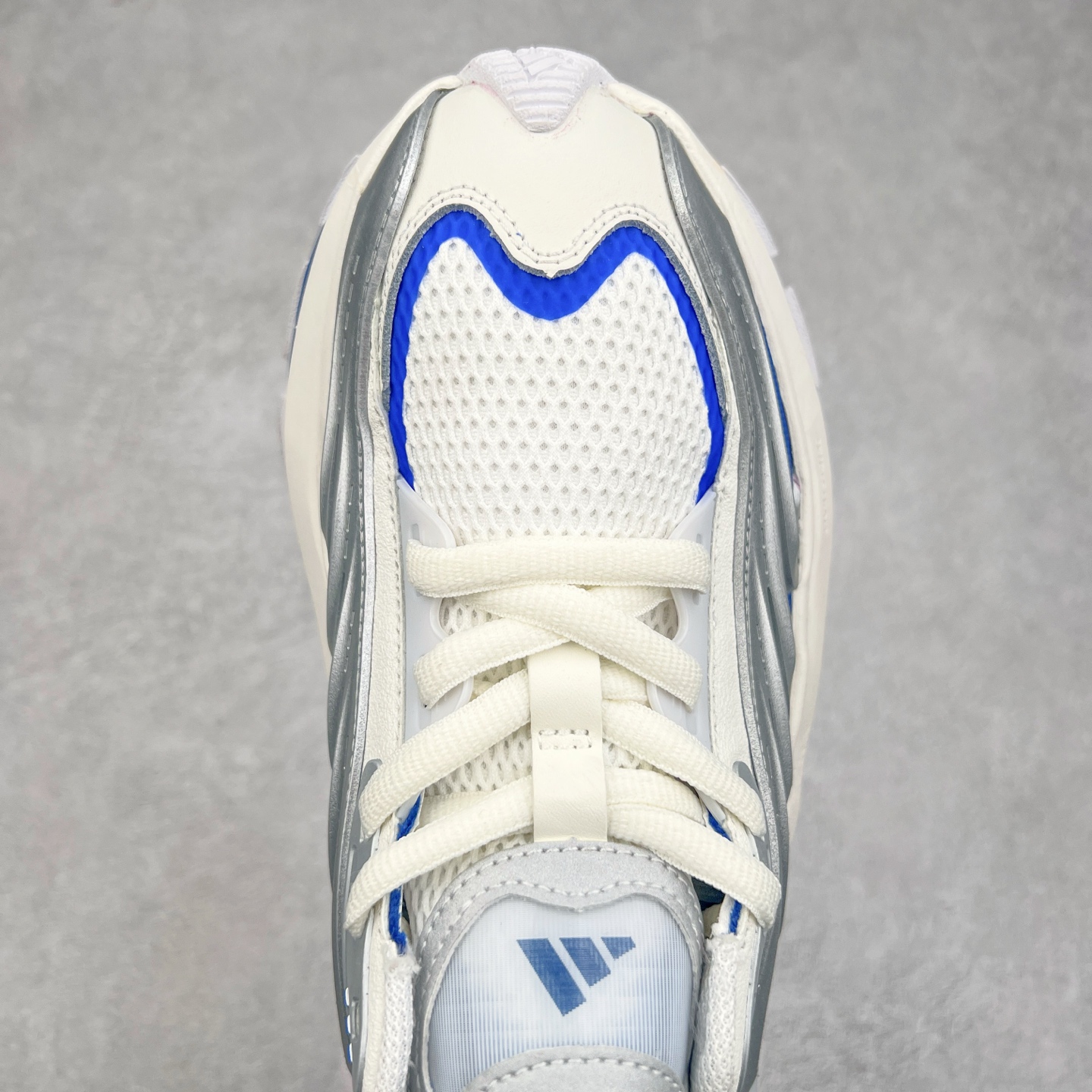 图片[4]-AD XLG MTW系列 舒适百搭防滑耐磨低帮跑步鞋老爹鞋 JS1502 鞋面采用贯穿式银条 完整的线条流畅度带来充分的视觉享受 鞋舌若隐若现的LOGO充满神秘感 夸张的鞋后跟幅度设计 线条感延伸至后跟标志三条杆彰显adidas调性 中底采用LIGHT STRIKE科技 在满足穿搭属性的同时提供舒适的脚感 完整的流线型设计语言 从鞋面贯穿到鞋底以及鞋花纹路 颜值与实力兼具 秀场与日常皆融 未来已来 让我们继续期待 实拍调校N版已经零色差零失真 百分百还原实物色彩所见即所得 不存在货不对板色差等低级问题 选购参考实物拍摄 不混卖不参货 只用心做好货严格选品 承诺混一赔十 尺码：36 36.5 37.5 38 38.5 39 40 40.5 41 42 42.5 43 44 44.5 45-选品中心