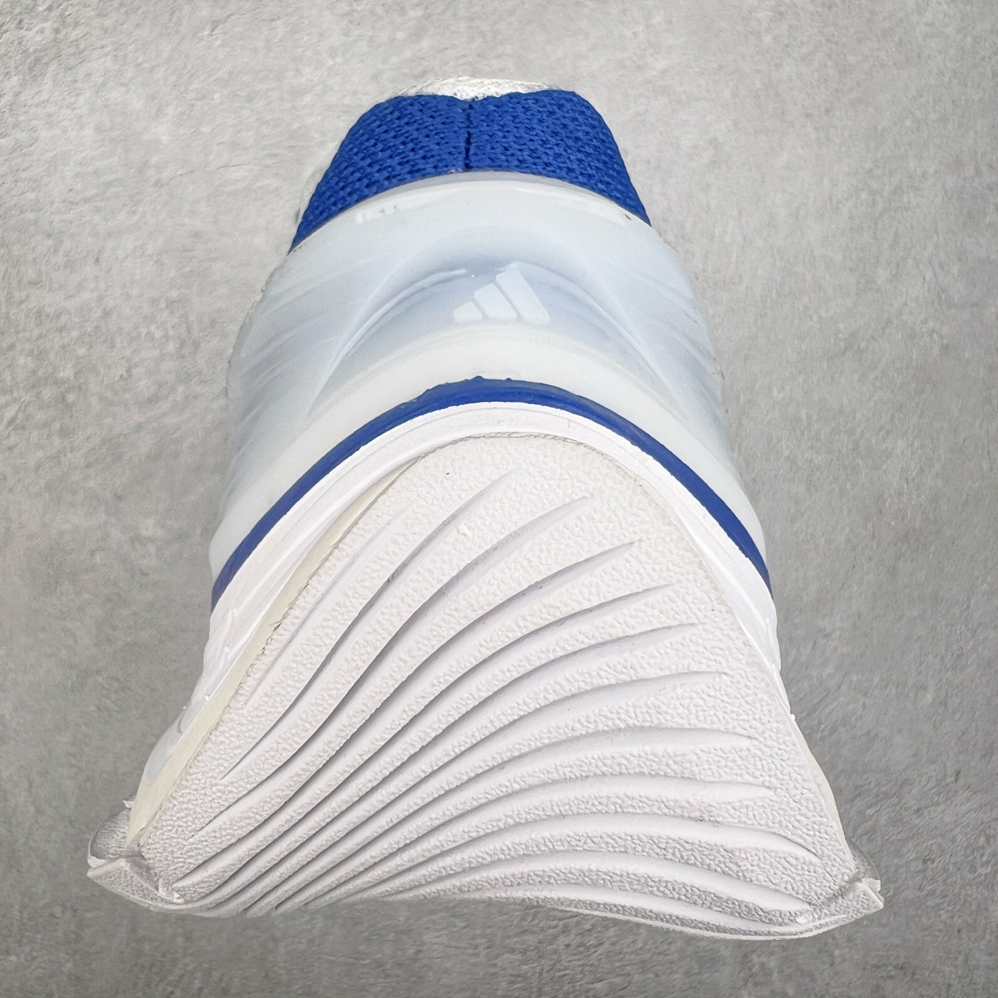 图片[8]-AD XLG MTW系列 舒适百搭防滑耐磨低帮跑步鞋老爹鞋 JS1502 鞋面采用贯穿式银条 完整的线条流畅度带来充分的视觉享受 鞋舌若隐若现的LOGO充满神秘感 夸张的鞋后跟幅度设计 线条感延伸至后跟标志三条杆彰显adidas调性 中底采用LIGHT STRIKE科技 在满足穿搭属性的同时提供舒适的脚感 完整的流线型设计语言 从鞋面贯穿到鞋底以及鞋花纹路 颜值与实力兼具 秀场与日常皆融 未来已来 让我们继续期待 实拍调校N版已经零色差零失真 百分百还原实物色彩所见即所得 不存在货不对板色差等低级问题 选购参考实物拍摄 不混卖不参货 只用心做好货严格选品 承诺混一赔十 尺码：36 36.5 37.5 38 38.5 39 40 40.5 41 42 42.5 43 44 44.5 45-选品中心