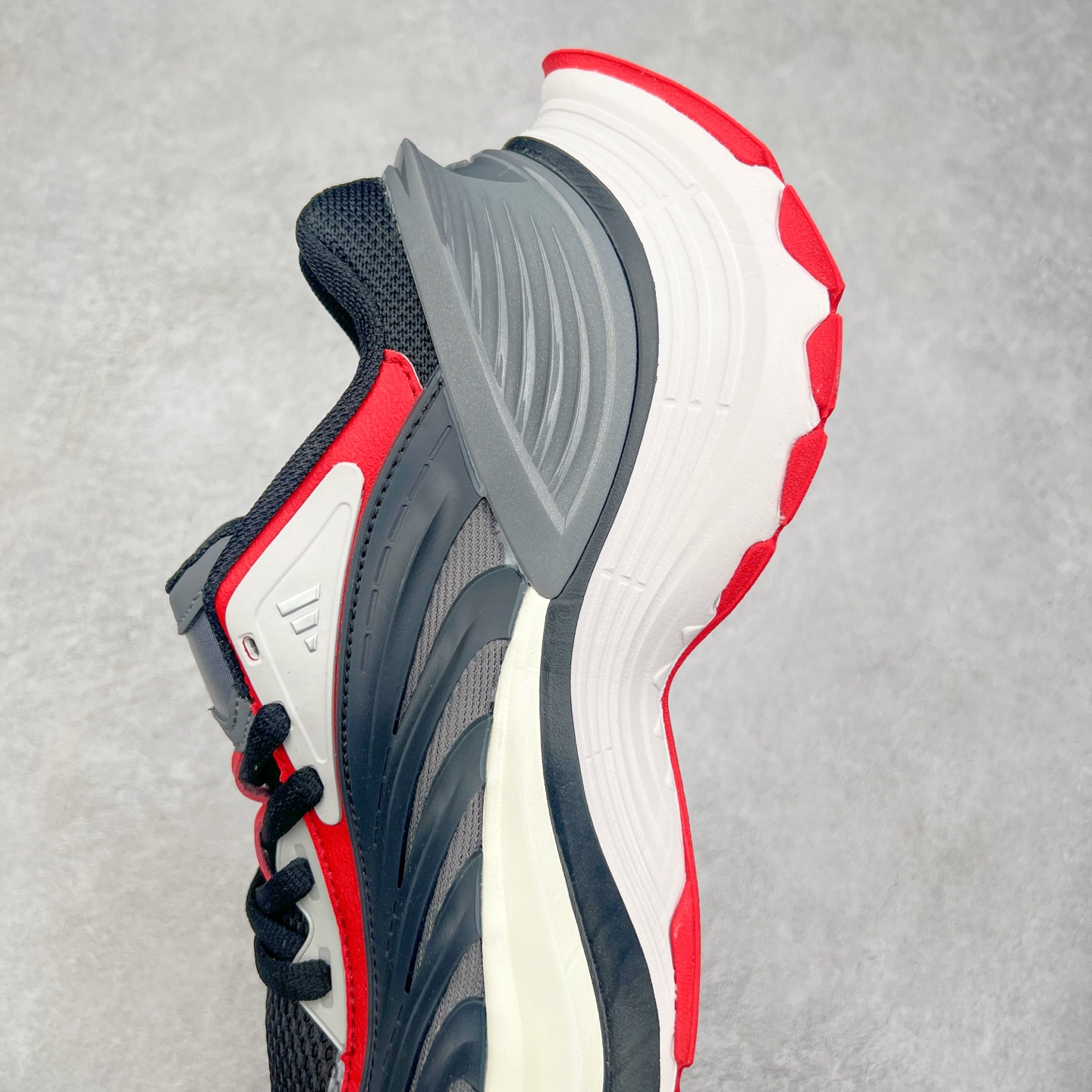 图片[7]-AD XLG MTW系列 舒适百搭防滑耐磨低帮跑步鞋老爹鞋 JR6392 鞋面采用贯穿式银条 完整的线条流畅度带来充分的视觉享受 鞋舌若隐若现的LOGO充满神秘感 夸张的鞋后跟幅度设计 线条感延伸至后跟标志三条杆彰显adidas调性 中底采用LIGHT STRIKE科技 在满足穿搭属性的同时提供舒适的脚感 完整的流线型设计语言 从鞋面贯穿到鞋底以及鞋花纹路 颜值与实力兼具 秀场与日常皆融 未来已来 让我们继续期待 实拍调校N版已经零色差零失真 百分百还原实物色彩所见即所得 不存在货不对板色差等低级问题 选购参考实物拍摄 不混卖不参货 只用心做好货严格选品 承诺混一赔十 尺码：36 36.5 37.5 38 38.5 39 40 40.5 41 42 42.5 43 44 44.5 45-选品中心