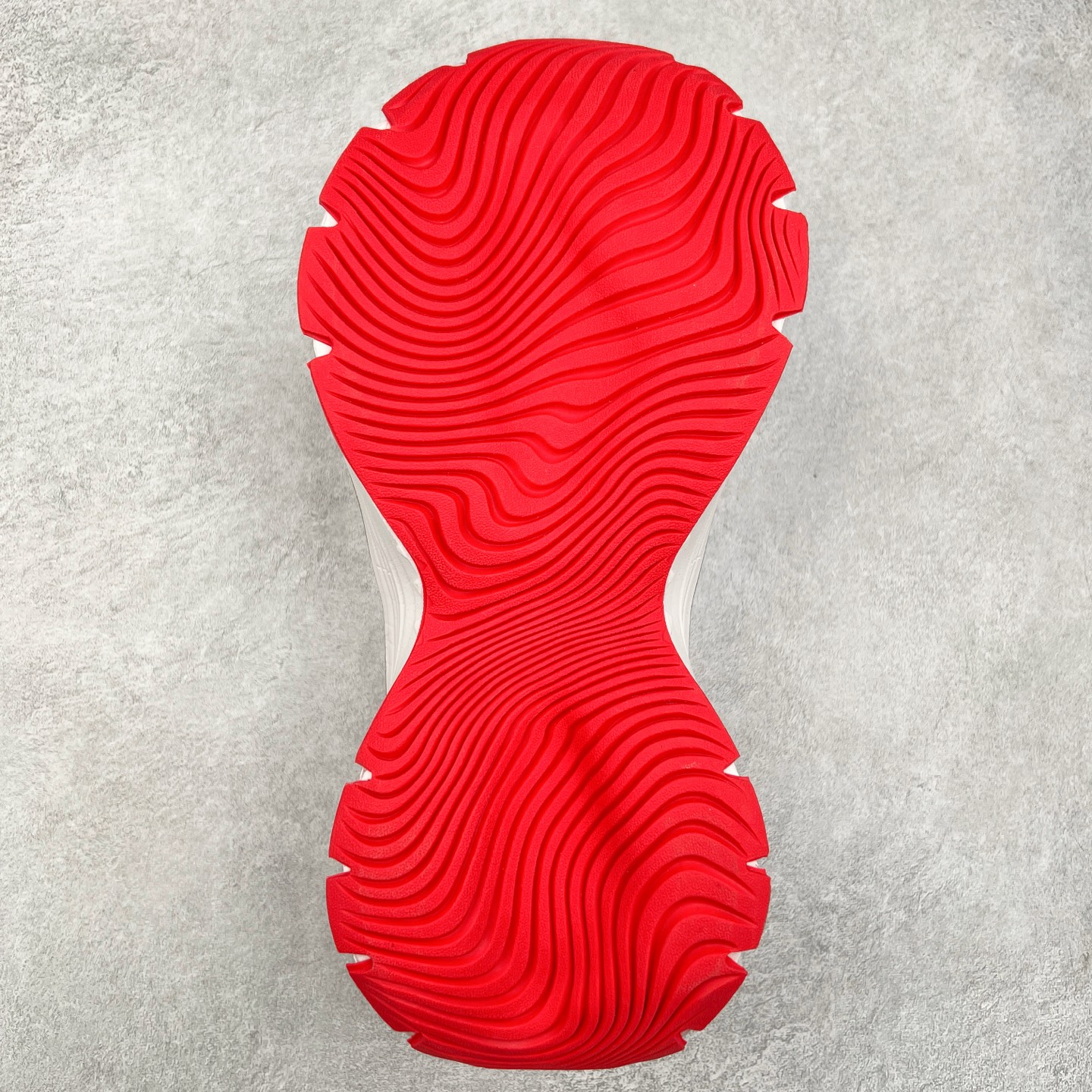 图片[9]-AD XLG MTW系列 舒适百搭防滑耐磨低帮跑步鞋老爹鞋 JR6392 鞋面采用贯穿式银条 完整的线条流畅度带来充分的视觉享受 鞋舌若隐若现的LOGO充满神秘感 夸张的鞋后跟幅度设计 线条感延伸至后跟标志三条杆彰显adidas调性 中底采用LIGHT STRIKE科技 在满足穿搭属性的同时提供舒适的脚感 完整的流线型设计语言 从鞋面贯穿到鞋底以及鞋花纹路 颜值与实力兼具 秀场与日常皆融 未来已来 让我们继续期待 实拍调校N版已经零色差零失真 百分百还原实物色彩所见即所得 不存在货不对板色差等低级问题 选购参考实物拍摄 不混卖不参货 只用心做好货严格选品 承诺混一赔十 尺码：36 36.5 37.5 38 38.5 39 40 40.5 41 42 42.5 43 44 44.5 45-选品中心