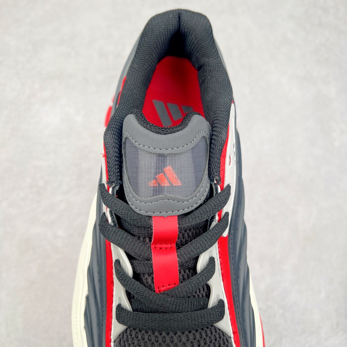 图片[5]-AD XLG MTW系列 舒适百搭防滑耐磨低帮跑步鞋老爹鞋 JR6392 鞋面采用贯穿式银条 完整的线条流畅度带来充分的视觉享受 鞋舌若隐若现的LOGO充满神秘感 夸张的鞋后跟幅度设计 线条感延伸至后跟标志三条杆彰显adidas调性 中底采用LIGHT STRIKE科技 在满足穿搭属性的同时提供舒适的脚感 完整的流线型设计语言 从鞋面贯穿到鞋底以及鞋花纹路 颜值与实力兼具 秀场与日常皆融 未来已来 让我们继续期待 实拍调校N版已经零色差零失真 百分百还原实物色彩所见即所得 不存在货不对板色差等低级问题 选购参考实物拍摄 不混卖不参货 只用心做好货严格选品 承诺混一赔十 尺码：36 36.5 37.5 38 38.5 39 40 40.5 41 42 42.5 43 44 44.5 45-选品中心