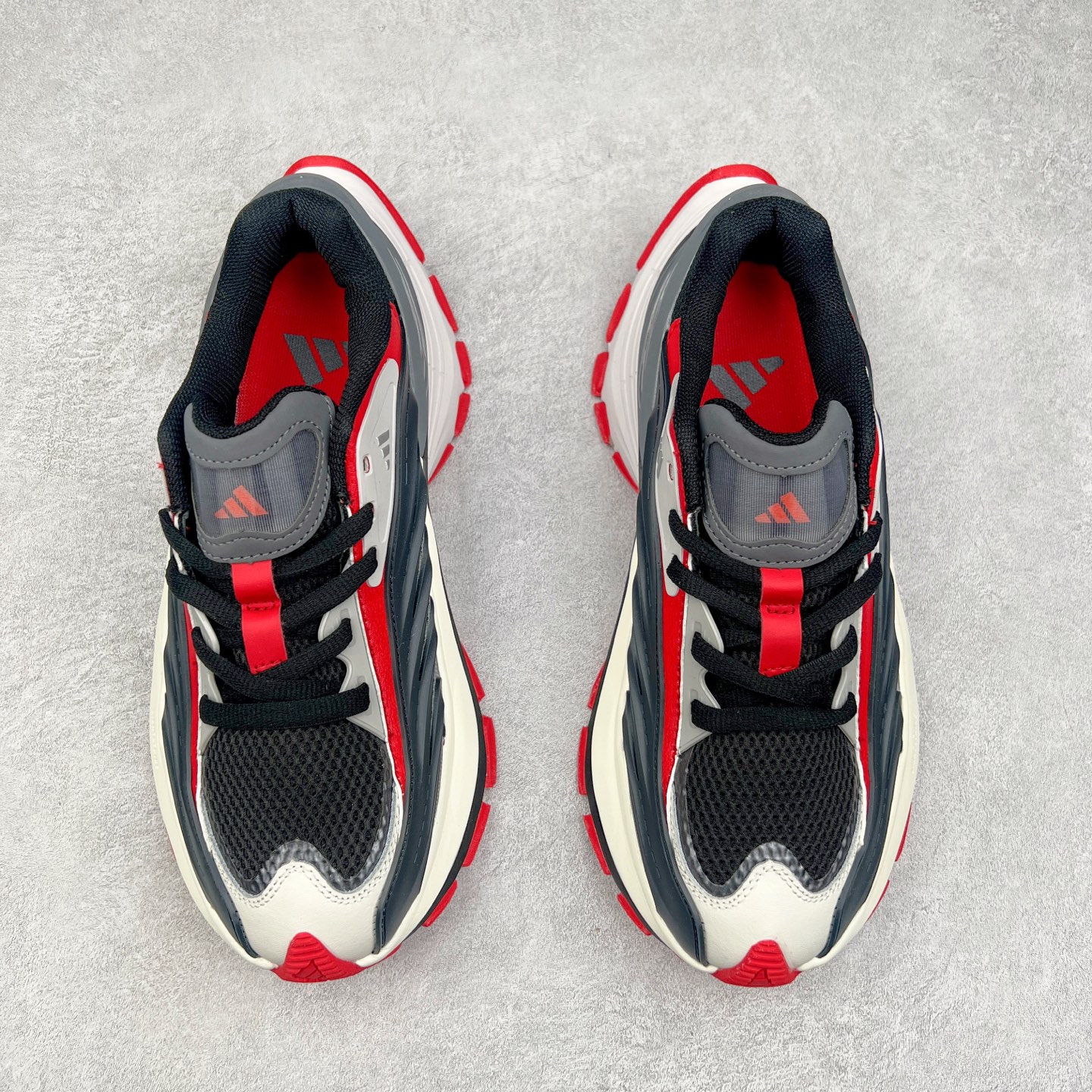 图片[2]-AD XLG MTW系列 舒适百搭防滑耐磨低帮跑步鞋老爹鞋 JR6392 鞋面采用贯穿式银条 完整的线条流畅度带来充分的视觉享受 鞋舌若隐若现的LOGO充满神秘感 夸张的鞋后跟幅度设计 线条感延伸至后跟标志三条杆彰显adidas调性 中底采用LIGHT STRIKE科技 在满足穿搭属性的同时提供舒适的脚感 完整的流线型设计语言 从鞋面贯穿到鞋底以及鞋花纹路 颜值与实力兼具 秀场与日常皆融 未来已来 让我们继续期待 实拍调校N版已经零色差零失真 百分百还原实物色彩所见即所得 不存在货不对板色差等低级问题 选购参考实物拍摄 不混卖不参货 只用心做好货严格选品 承诺混一赔十 尺码：36 36.5 37.5 38 38.5 39 40 40.5 41 42 42.5 43 44 44.5 45-选品中心