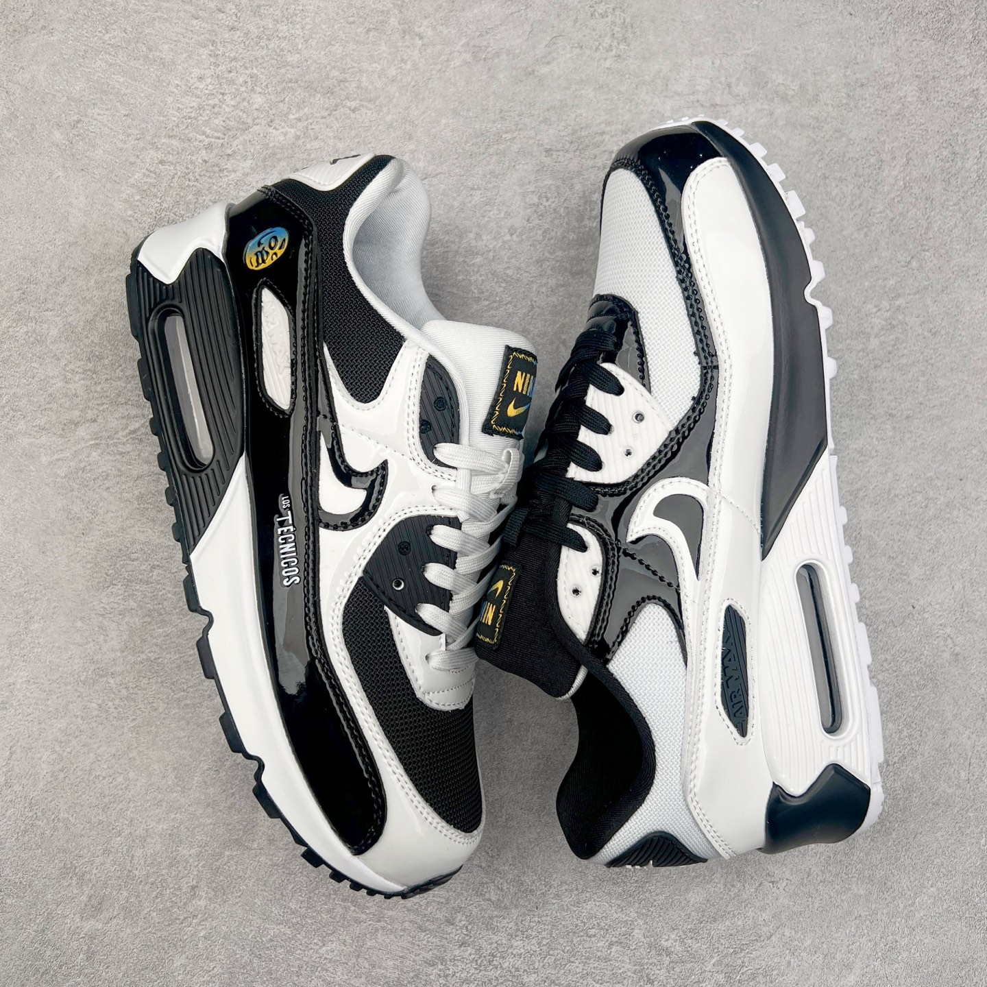 图片[3]-＃MX版 NK Air MAX 90 气垫复古减震跑步鞋 DM6178-010 经典重温 独家陆续补货 外单专供大厂出品 品质稳定 一百余色 终端操作 Air Max 90于1990年推出 来自Air Max系列 在Air Max 1的基础上改进而得 增加了气垫面积 外型上也更为流线 最特別的就是加入了菱纹塑胶嵌板 为Air Max 90增添了许多潮流气息 皮革鞋面 造就出色耐穿性和支撑力 Max Air缓震配置搭配泡棉中底 令Air Max 90轻盈而舒适 华夫格橡胶外底 铸就Air Max 90非凡的抓地力 而Air Max 90不仅是一双跑鞋 它成功跨越了时间的演进 成为了球鞋文化与潮流圈中最熟为人知的鞋款之一 尺码：36 36.5 37.5 38 38.5 39 40 40.5 41 42 42.5 43 44 44.5 45-选品中心