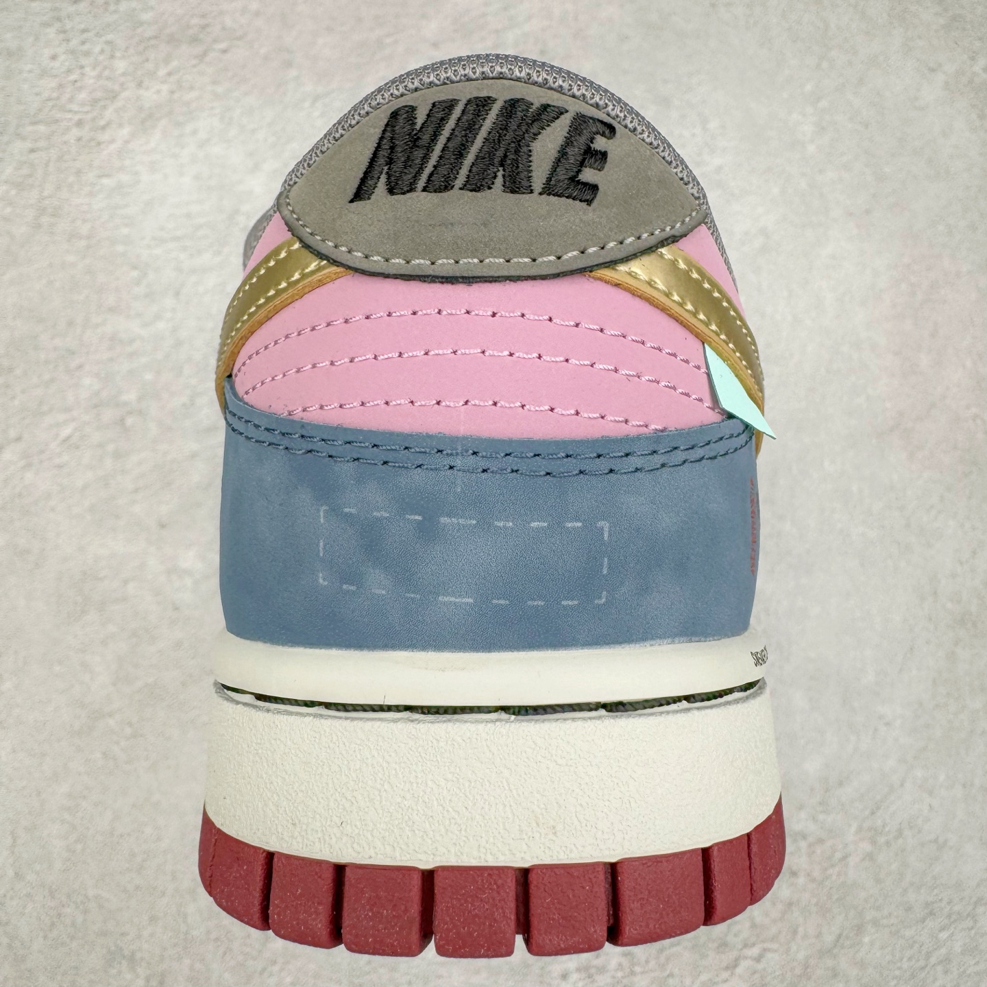 图片[8]-＃YC纯原 NK Dunk Low 黑神话悟空 WK0820-001 定制系列天花板 无原鞋不开发 全系列得物原鞋一比一校对开发 配色持续更新中 终端对接 优势输出 全套原厂楦头原纸板数据档案倾力打造 原汁原味莞产 极致还原 圈内最强针车工艺 高端零售指定版 广东原厂配套原盒原标 鞋盒分三个尺码段 原厂冲刀 超高清洁度 全鞋零毛边皮料切割 采用原厂百宏鞋带以及原厂百宏织唛舌标 内标可供原厂几率过验 进口原装条纹中底布 四线拉帮白色点胶 原厂拉帮手法遵循公司 原厂电绣 极致还原 尺码：36 36.5 37.5 38 38.5 39 40 40.5 41 42 42.5 43 44 44.5 45 46-选品中心