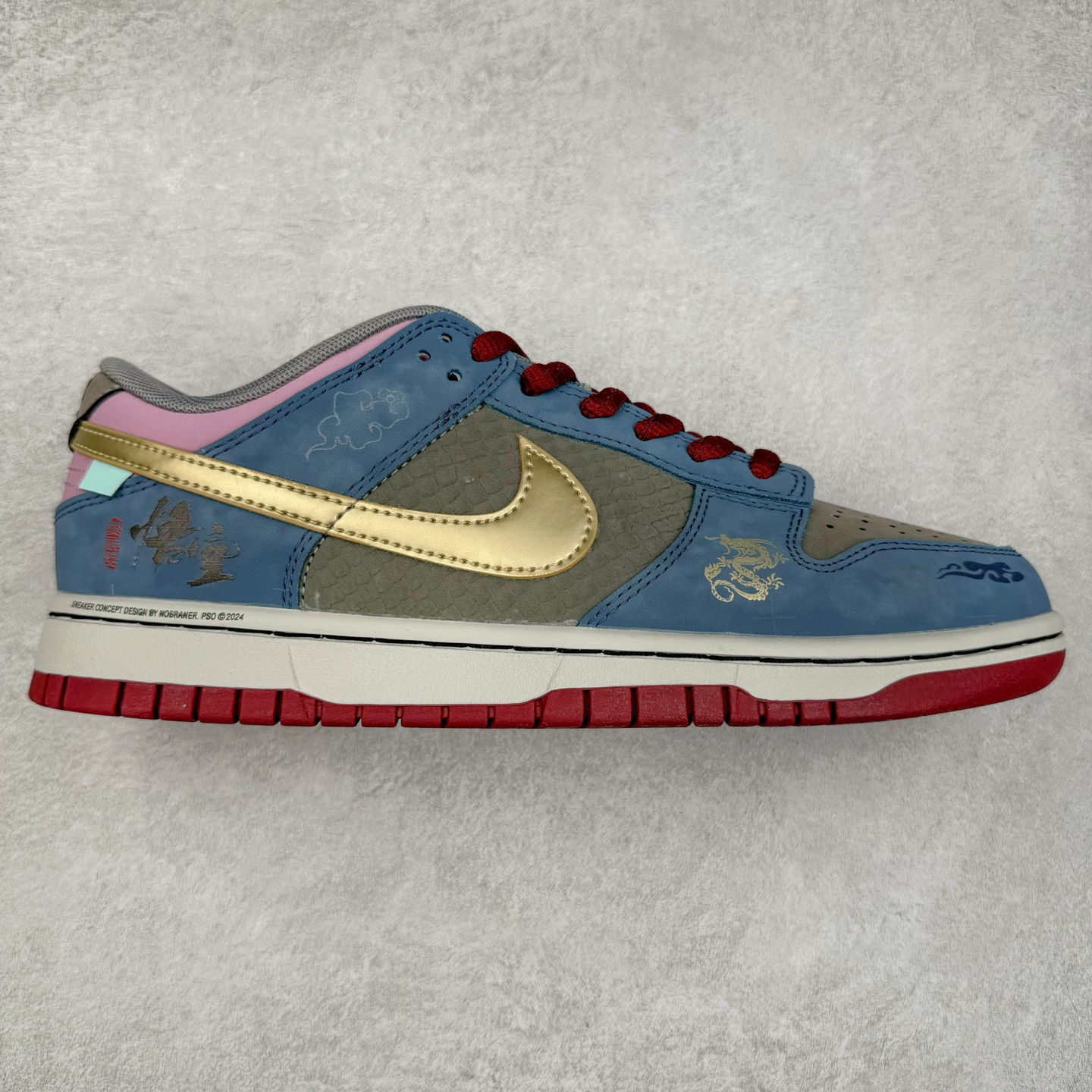 ＃YC纯原 NK Dunk Low 黑神话悟空 WK0820-001 定制系列天花板 无原鞋不开发 全系列得物原鞋一比一校对开发 配色持续更新中 终端对接 优势输出 全套原厂楦头原纸板数据档案倾力打造 原汁原味莞产 极致还原 圈内最强针车工艺 高端零售指定版 广东原厂配套原盒原标 鞋盒分三个尺码段 原厂冲刀 超高清洁度 全鞋零毛边皮料切割 采用原厂百宏鞋带以及原厂百宏织唛舌标 内标可供原厂几率过验 进口原装条纹中底布 四线拉帮白色点胶 原厂拉帮手法遵循公司 原厂电绣 极致还原 尺码：36 36.5 37.5 38 38.5 39 40 40.5 41 42 42.5 43 44 44.5 45 46-选品中心