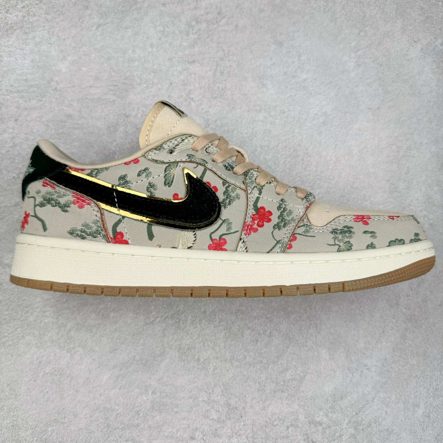 ＃K版 Air Jordan AJ1 Low 低帮 HV8293-100 全新流水线出品 DT版本唯一平替选择 市场第二梯队最强版 全部原鞋开发 原楦原纸板开发 全鞋电脑针车 原厂内置全掌气垫 原盒内在原标 唯一Zp原版鞋带绑法 免检产品 全新2022版型 全头层皮料 完美零毛边处理 原厂配置全掌气垫 价格定位良心 几十个配色陆续出货 实拍调校N版已经零色差零失真 百分百还原实物色彩所见即所得 不存在货不对板色差等低级问题 选购参考实物拍摄 不混卖不参货 只用心做好货严格选品 承诺混一赔十 尺码：36 36.5 37.5 38 38.5 39 40 40.5 41 42 42.5 43 44 44.5 45-选品中心