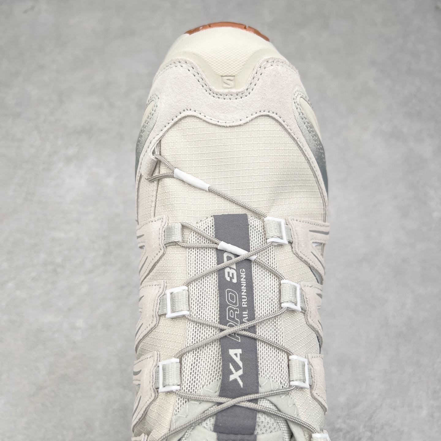 图片[4]-＃X版 SALOMON XA Pro 3D ADV 萨洛蒙潮流越野机能户外功能鞋 纯原外贸平台特供订单 耗时半年巨作 全套原纸板楦头开发 原厂特供网布配套加持 确保原汁原味 完美呈现版型 原档数据独家私模五层组合大底 原装Ortholite轻量化鞋垫 中底布带钢印编号 原厂TPU锁扣 进口港宝加持 后跟自然饱满 还原公司包裹性 鞋面采用SENSIFT贴合技术 全方位贴合包裹脚型 鞋跟部鞋底牵引设计 提供强大的抓地性能 更适应野外崎岖不平的道路 其3D ADVANCED CHASSIS底盘 材料轻量大化 钉齿设计更具稳定性 防护性 鞋底易磨损区运用CONTAGRIP高耐磨材料 应对城市硬质路面长距离跑考验 尺码：36 36.5 37.5 38 38.5 39 40 40.5 41 42 42.5 43 44 44.5 45-选品中心