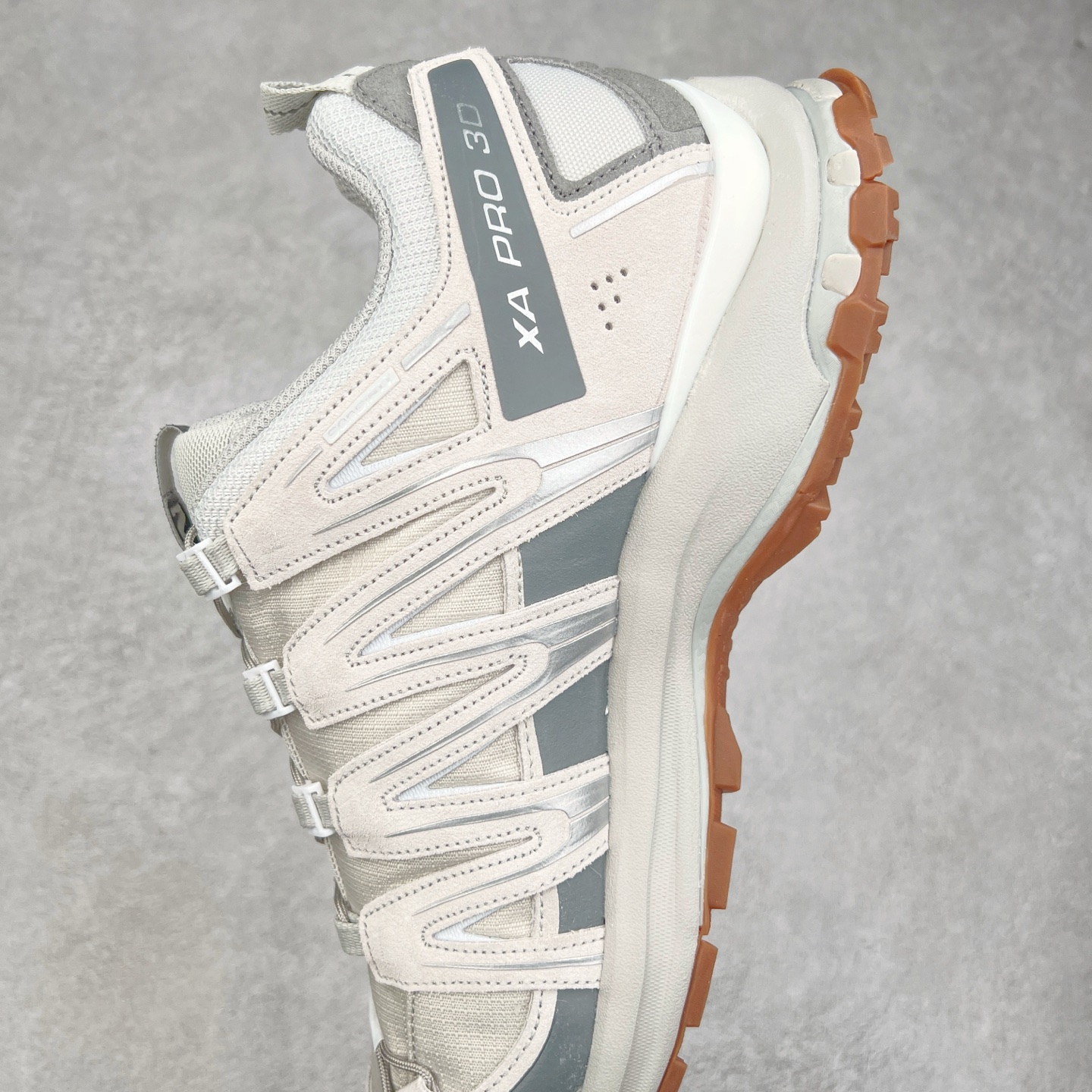 图片[7]-＃X版 SALOMON XA Pro 3D ADV 萨洛蒙潮流越野机能户外功能鞋 纯原外贸平台特供订单 耗时半年巨作 全套原纸板楦头开发 原厂特供网布配套加持 确保原汁原味 完美呈现版型 原档数据独家私模五层组合大底 原装Ortholite轻量化鞋垫 中底布带钢印编号 原厂TPU锁扣 进口港宝加持 后跟自然饱满 还原公司包裹性 鞋面采用SENSIFT贴合技术 全方位贴合包裹脚型 鞋跟部鞋底牵引设计 提供强大的抓地性能 更适应野外崎岖不平的道路 其3D ADVANCED CHASSIS底盘 材料轻量大化 钉齿设计更具稳定性 防护性 鞋底易磨损区运用CONTAGRIP高耐磨材料 应对城市硬质路面长距离跑考验 尺码：36 36.5 37.5 38 38.5 39 40 40.5 41 42 42.5 43 44 44.5 45-选品中心