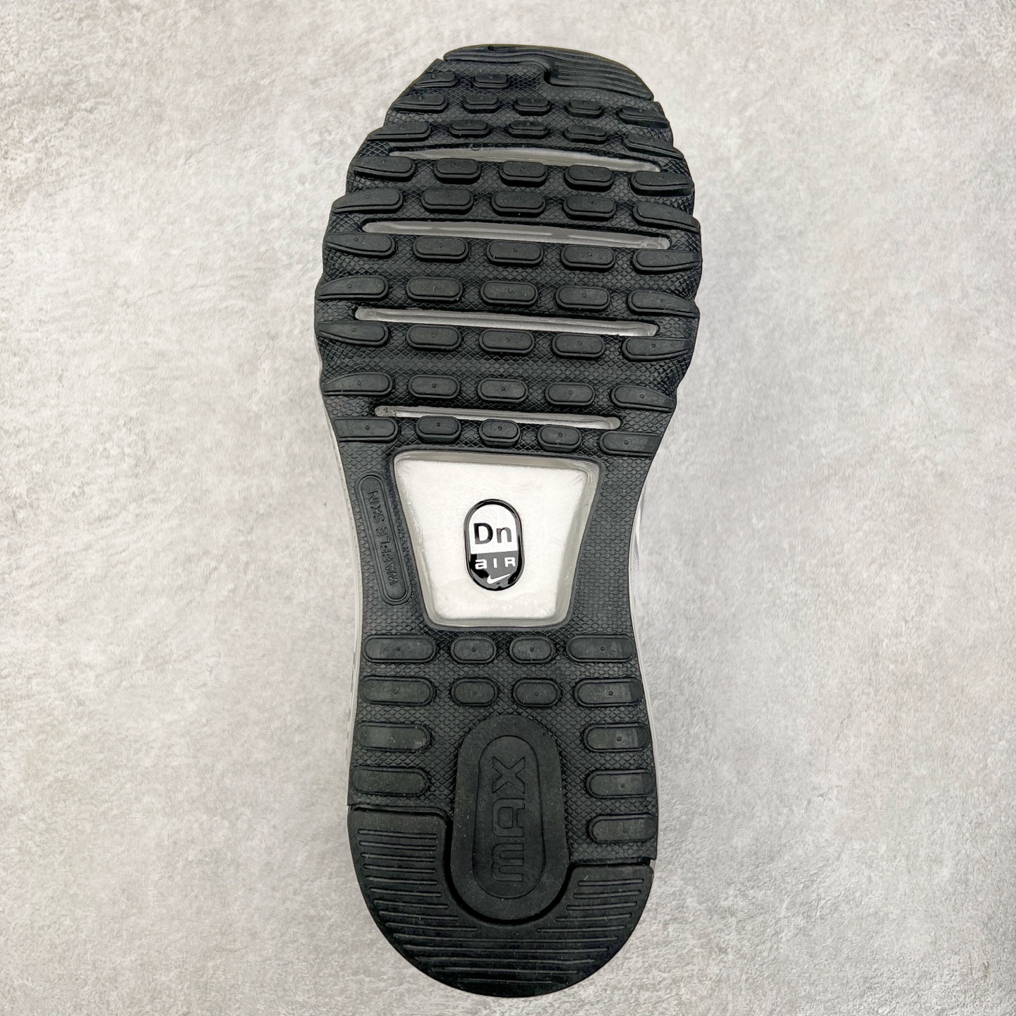 图片[9]-NK Air Max Pegasus Trail 2027 经典舒适时尚耐磨透气低帮气垫跑步鞋 DN2827 携时尚设计闪亮回归 出众有型 采用网眼布细节和运动风无缝覆面 助你保持清爽感受 塑就焕新造型 经典 Flywire 设计搭配经典全掌型 Max Air 缓震配置 缔造出众舒适感和支撑效果实拍调校N版已经零色差零失真 百分百还原实物色彩所见即所得 不存在货不对板色差等低级问题 选购参考实物拍摄 不混卖不参货 只用心做好货严格选品 承诺混一赔十 尺码：35.5 36 36.5 37.5 38 38.5 39 40 40.5 41 42 42.5 43 44 44.5 45-选品中心