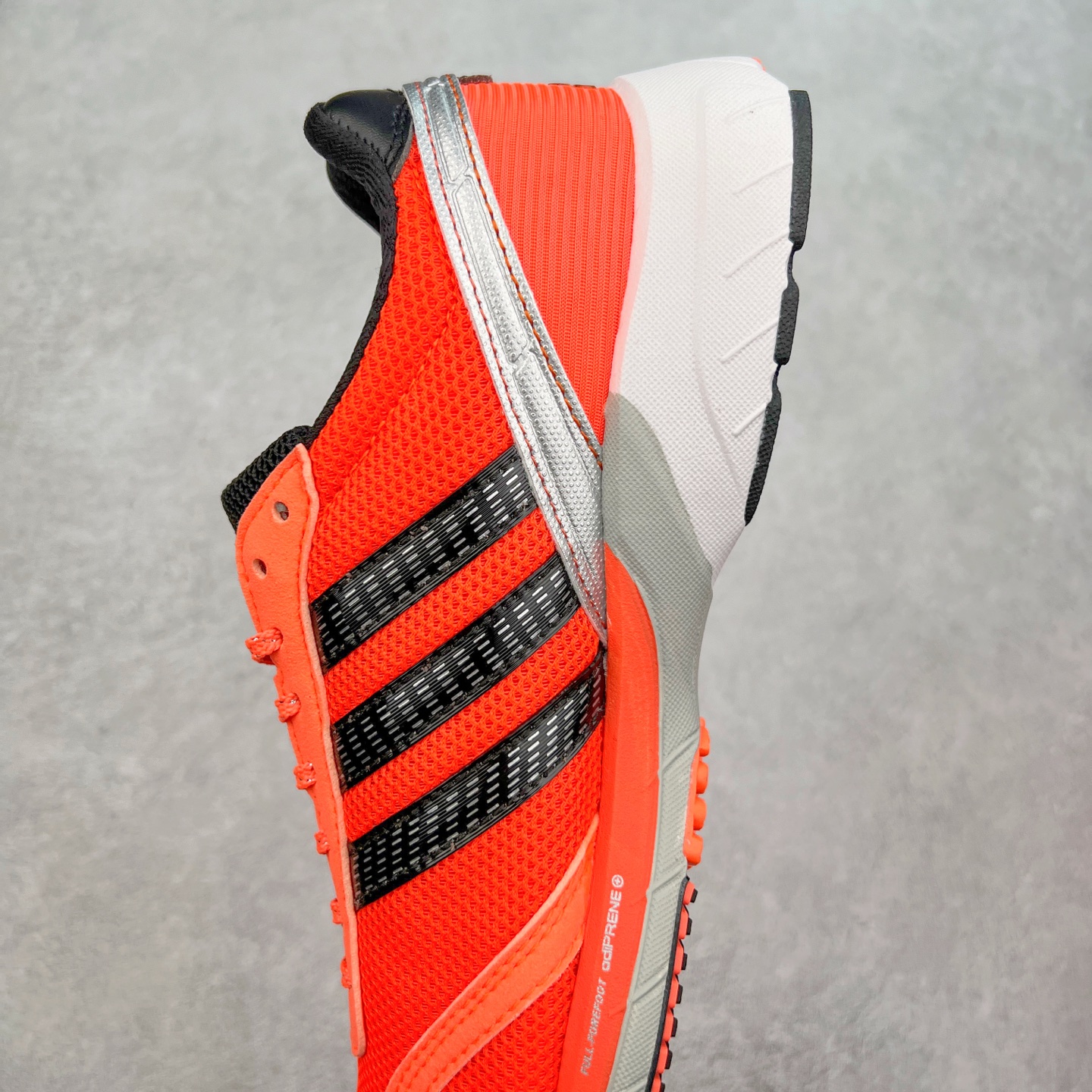 图片[7]-BAD BUNNY x AD Originals ADIZERO SL 72 联名柔软舒适防滑耐磨低帮生活休闲鞋 IH0971此番 Bad Bunny 和 adidas 以 Adizero SL 72 为蓝本，推出 3 款不同配色，设计灵感汲取自复古跑鞋 SL 72 ，将经典元素与现代风尚相融合，打造出别具一格的鞋履。鞋面采用多层次叠加设计，很有层次感，吸引人。选用华夫格网、绒面革、皮革和灯芯绒等优质材料。鞋身上的 “ Para Bad Bunny ”中足标识与双阿迪达斯标志，彰显了双方的合作身份。搭载 Adizero 泡棉中底，确保卓越的舒适性与性能表现。尺码：36 36.5 37.5 38 38.5 39 40 40.5 41 42 42.5 43 44 44.5 45-选品中心