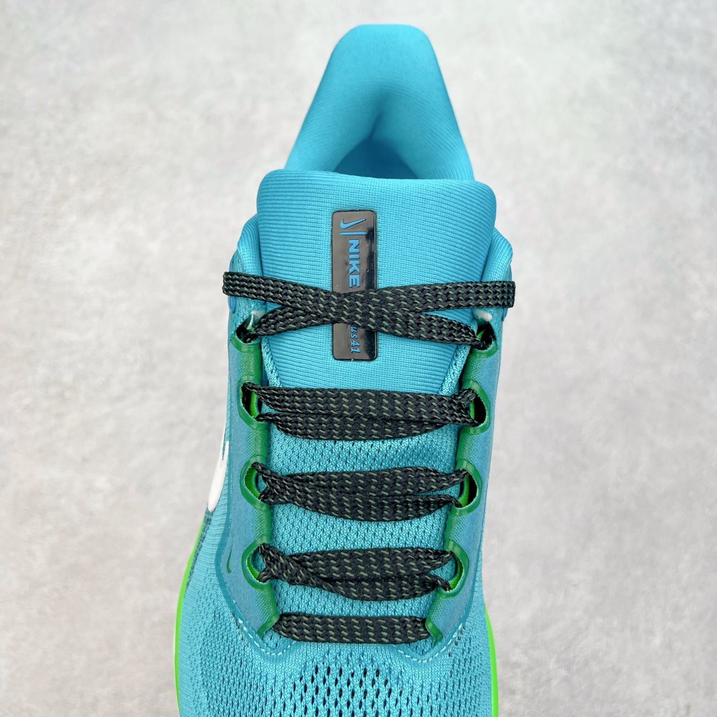 图片[5]-＃特价福利 NK Zoom Pegasus 飞马41代马拉松系列网面透气缓震疾速跑鞋 拥有 Zoom Air 一如既往的稳定感和流畅感 鞋面采用工程网眼设计 为特定高热区域营造出色透气性 进一步增加鞋面的穿孔数量 让足部能够快速散热 中足搭配 Flywire 飞线 在高速运动时营造舒适稳定的贴合感 内置Zoon气垫加持 动力十足 尺码：36 36.5 37.5 38 38.5 39 40 40.5 41 42 42.5 43 44 44.5 45-选品中心