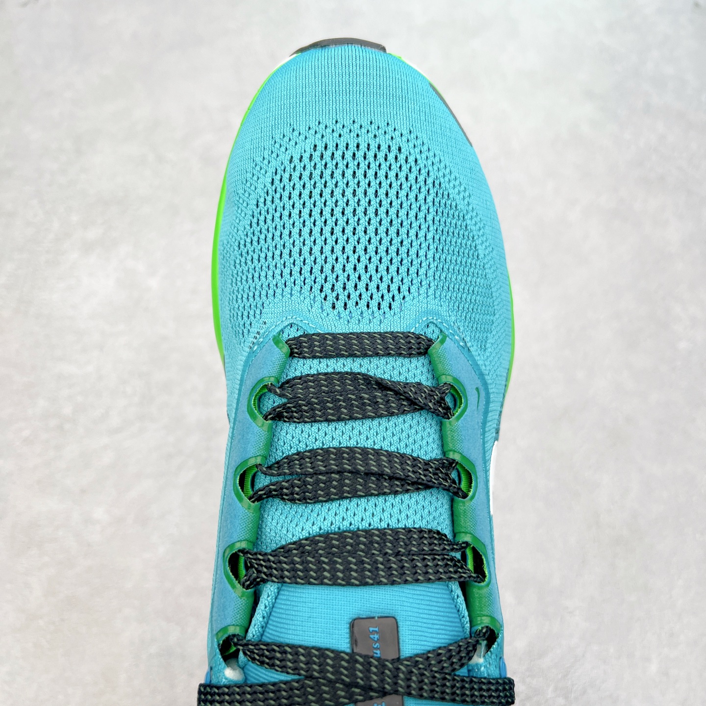 图片[4]-＃特价福利 NK Zoom Pegasus 飞马41代马拉松系列网面透气缓震疾速跑鞋 拥有 Zoom Air 一如既往的稳定感和流畅感 鞋面采用工程网眼设计 为特定高热区域营造出色透气性 进一步增加鞋面的穿孔数量 让足部能够快速散热 中足搭配 Flywire 飞线 在高速运动时营造舒适稳定的贴合感 内置Zoon气垫加持 动力十足 尺码：36 36.5 37.5 38 38.5 39 40 40.5 41 42 42.5 43 44 44.5 45-选品中心