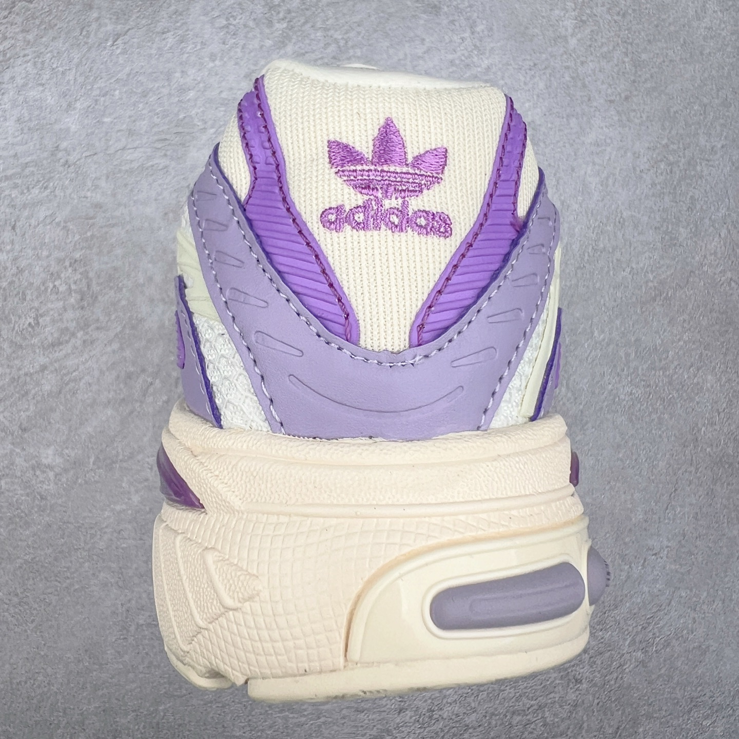 图片[8]-AD Originals ADISTAR CUSHION 白色 此款以简约大方的造型设计，给人以随性休闲的时尚格调，穿着舒适轻便，运动灵活自如，满足日常个性穿搭。货号：IH0278 尺码：35.5 36 36.5 37 38 38.5 39 40 40.5 41 42 42.5 43 44 44.5 45-选品中心