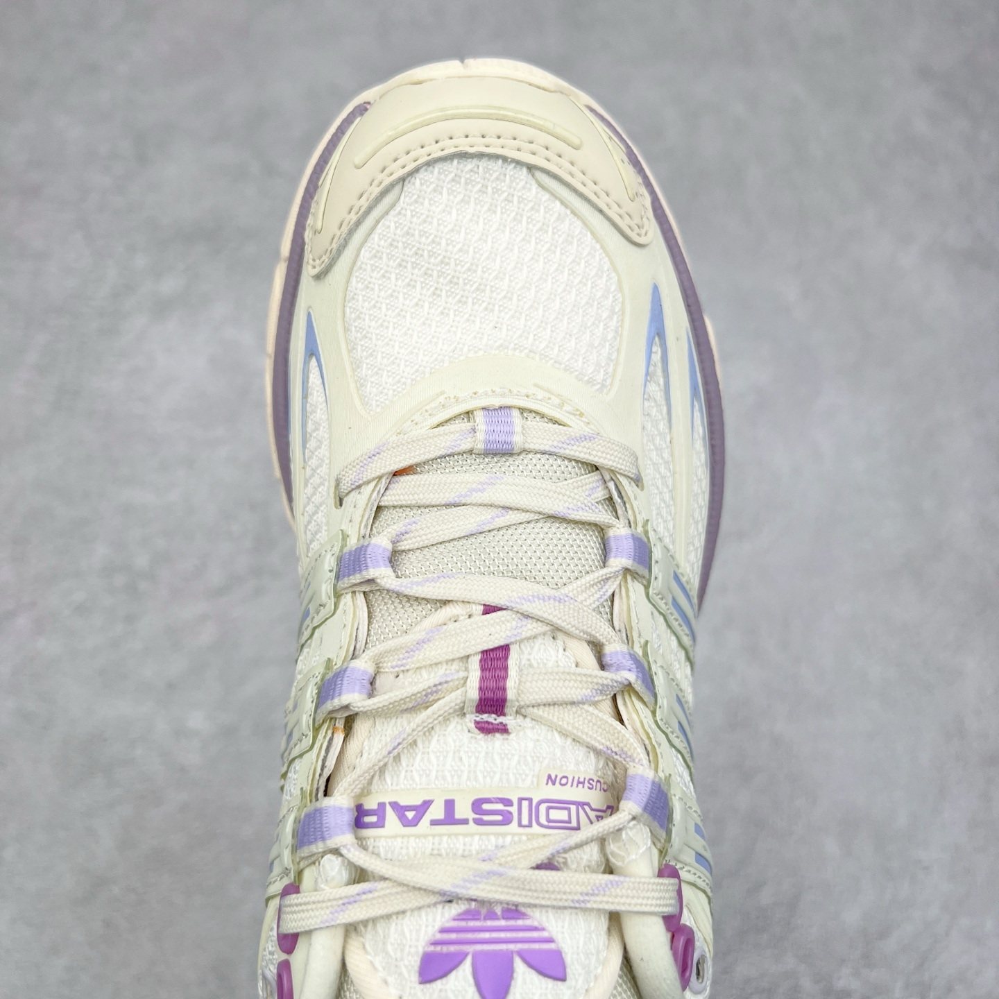 图片[4]-AD Originals ADISTAR CUSHION 白色 此款以简约大方的造型设计，给人以随性休闲的时尚格调，穿着舒适轻便，运动灵活自如，满足日常个性穿搭。货号：IH0278 尺码：35.5 36 36.5 37 38 38.5 39 40 40.5 41 42 42.5 43 44 44.5 45-选品中心