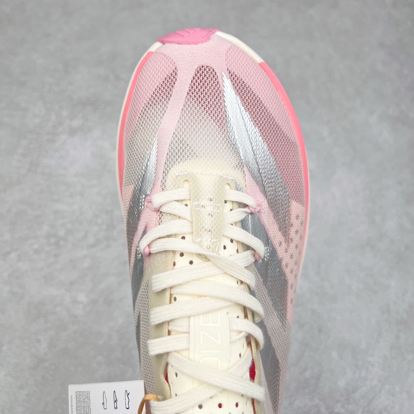 图片[4]-AD Adizero Adios Pro 3 马拉松竞速专业跑鞋 IG6440 CELERMESH针织网面非常轻薄 纤维间的缝隙很大 可以保证跑步时的透气、排汗效果 鞋舌直接与两侧的内衬和鞋底连接在一起 在跑步过程中不会被鞋舌的左右移动所困扰 在标准鞋带孔的基础上再拓宽一组鞋带孔 适合不同脚型的需求 突破性 EnergyRods 技术，有助于跑者实现更好的成绩 中底独特的LIGHTSTRIKE PRO泡棉材质 微弹感觉在跑步过程中给予了良好的支撑体验 对于顶级精英和高水平进阶跑者来说 ADIOS PRO是一双值得信赖的竞速比赛用鞋 尺码：36 36.5 37.5 38 38.5 39 40 40.5 41 42 42.5 43 44 44.5 45-选品中心