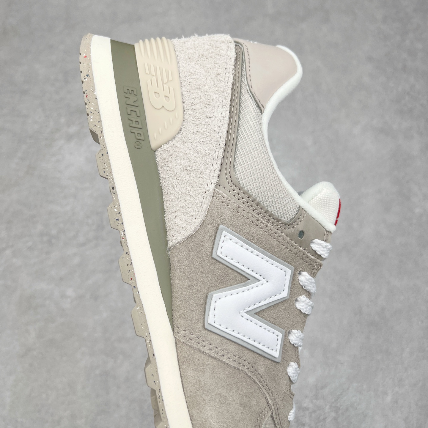图片[6]-＃纯原 New Balance NB574 新百伦系列复古运动跑鞋 材质细节鞋标处理与正品无差 原版楦型 高弹EVA大底 鞋垫 还原正品脚感 完美走线 ENCAP减震中底 尺码：36 37 37.5 38 38.5 39.5 40 40.5 41.5 42 42.5 43 44 45-选品中心